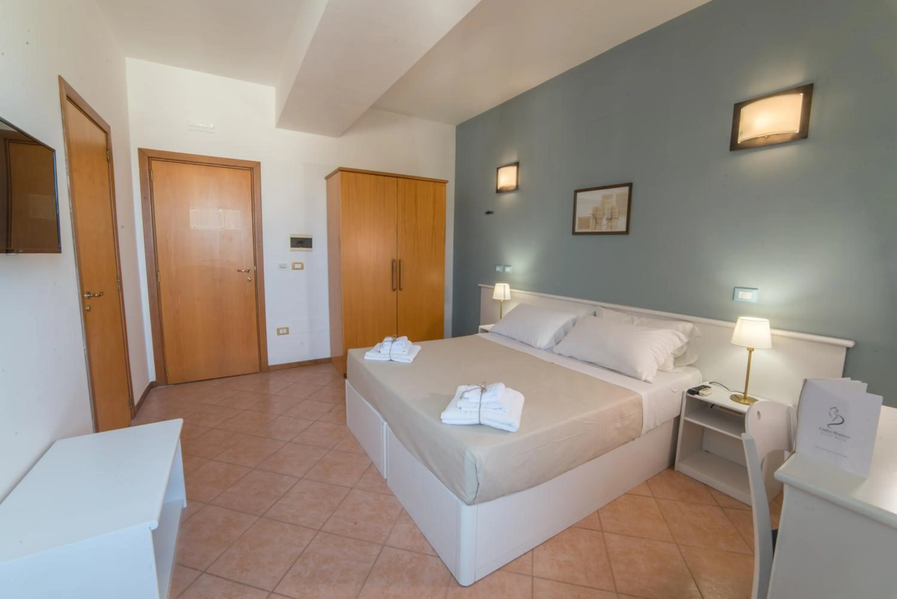 Gatto Bianco Casalabate