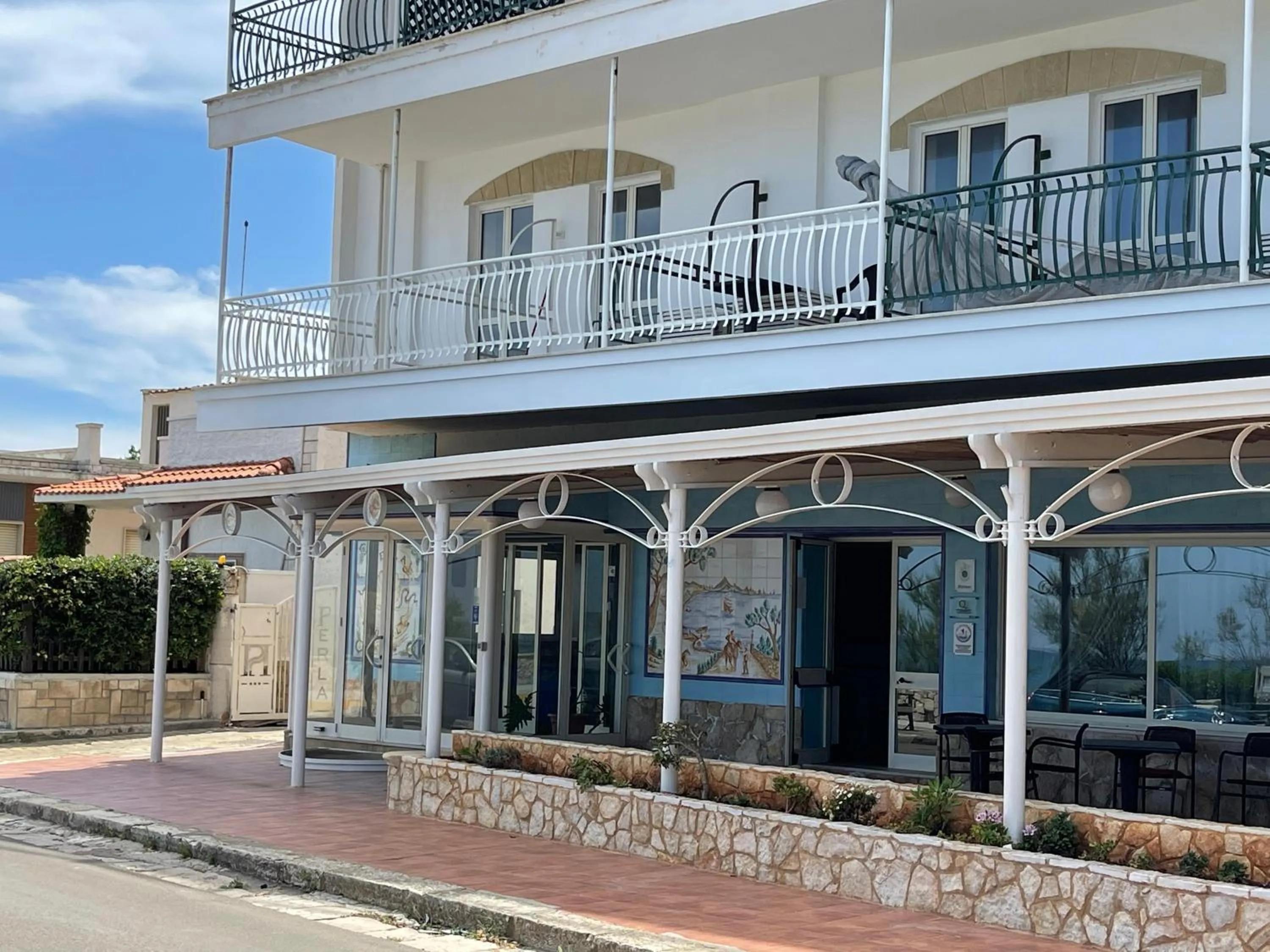 Facade/entrance in Gatto Bianco Casalabate