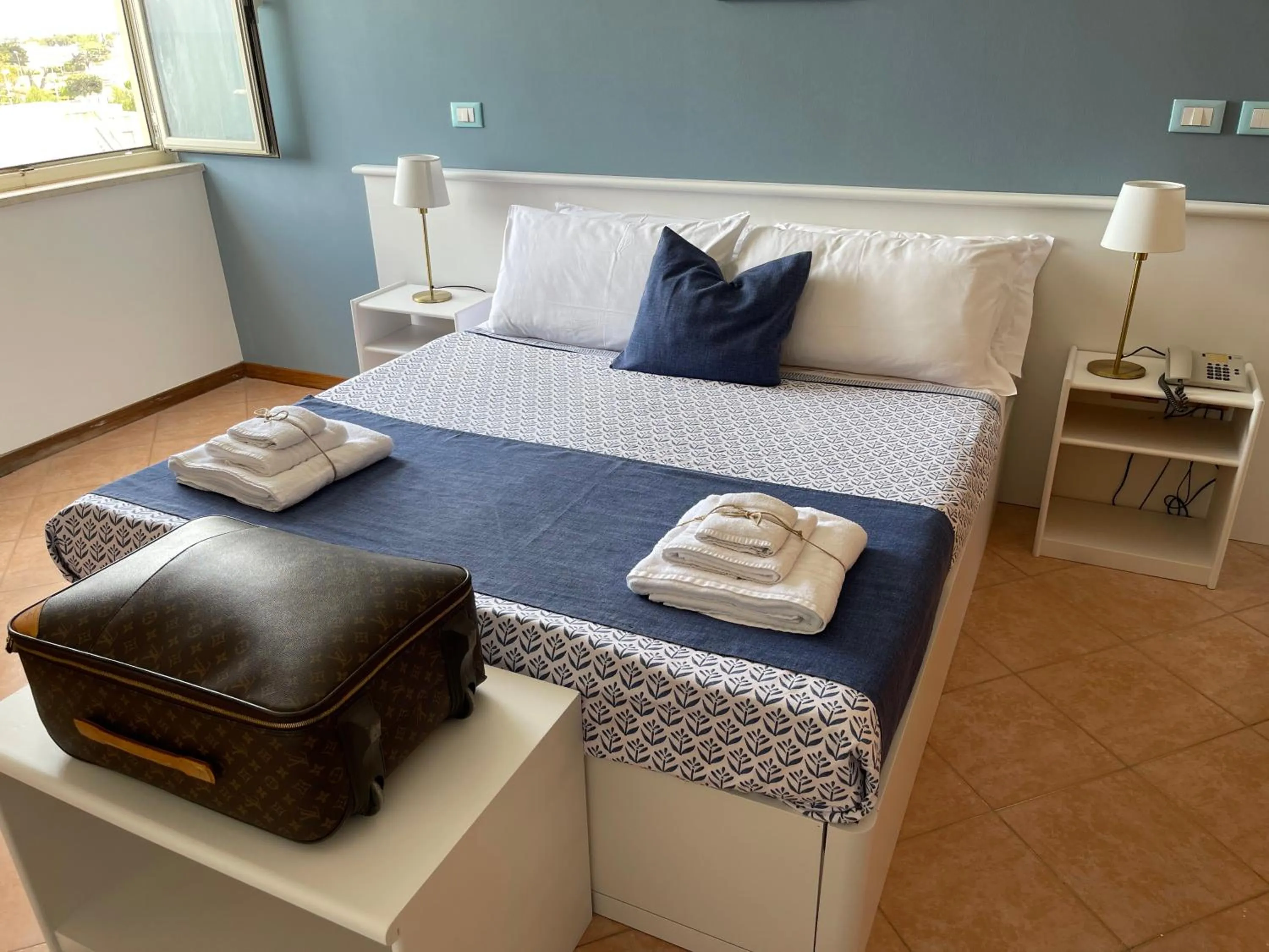 Gatto Bianco Casalabate