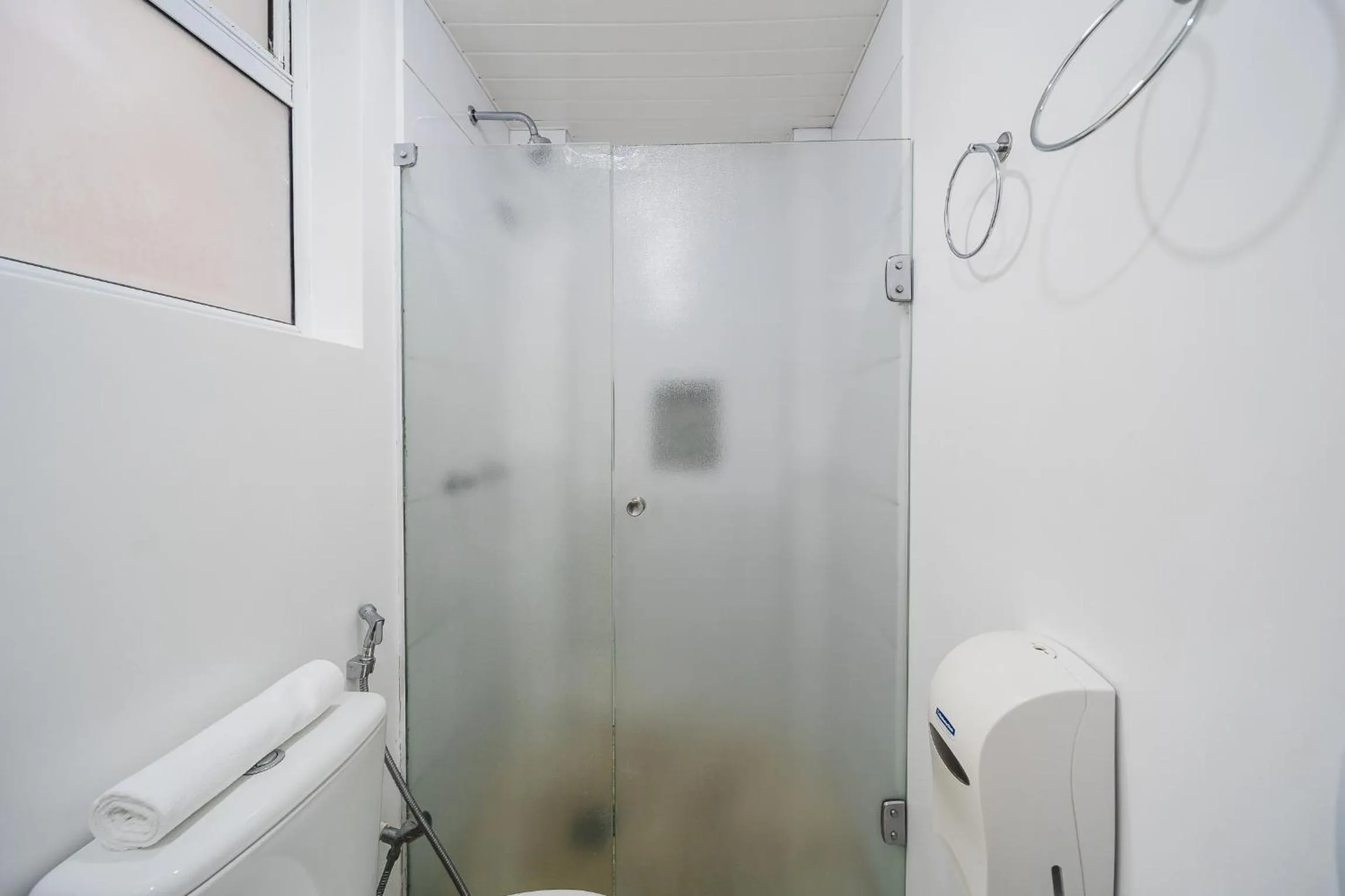 Bathroom in Hotel Dan Inn Curitiba Centro By Nacional Inn