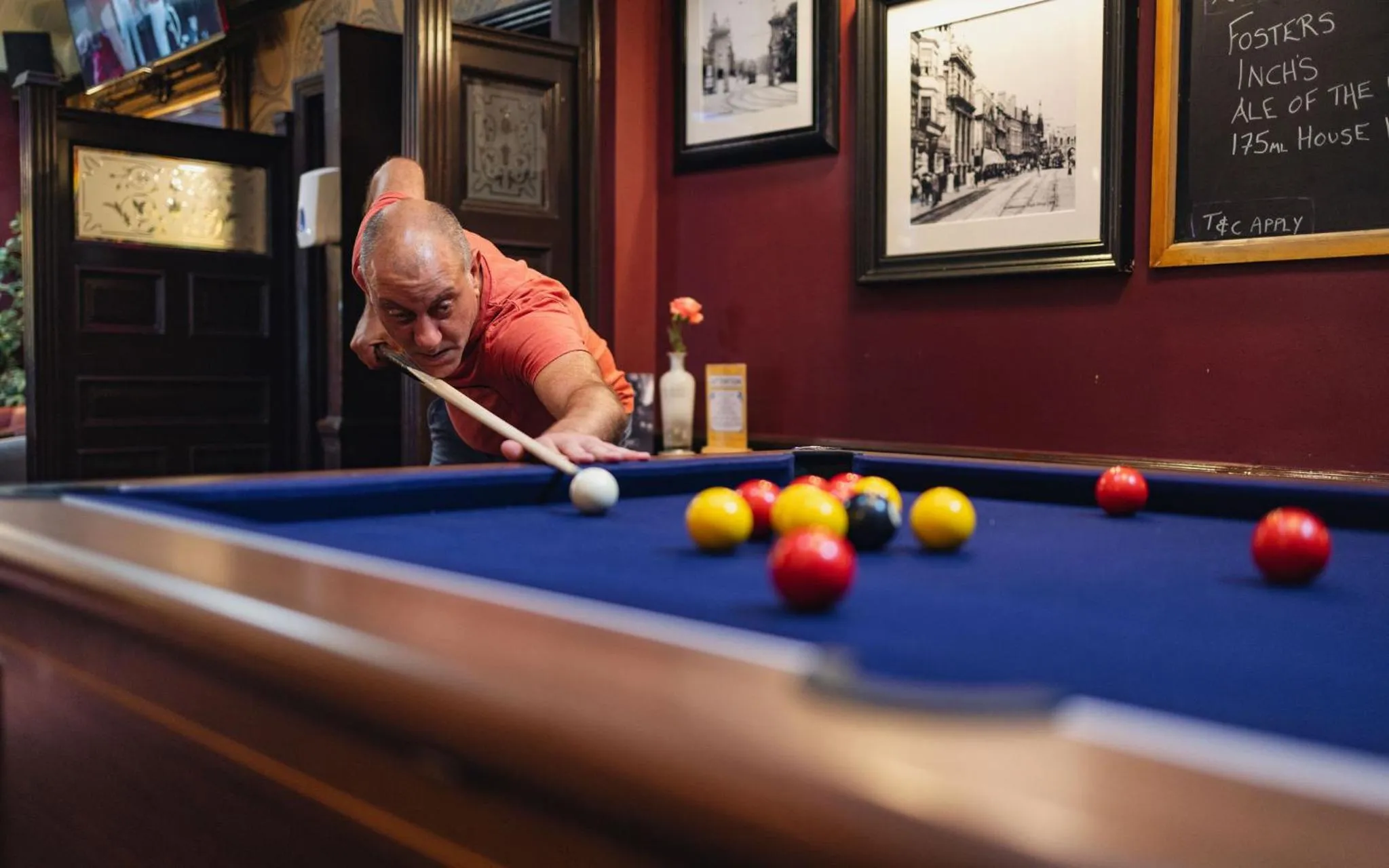 Lounge or bar in The Grapes Pub
