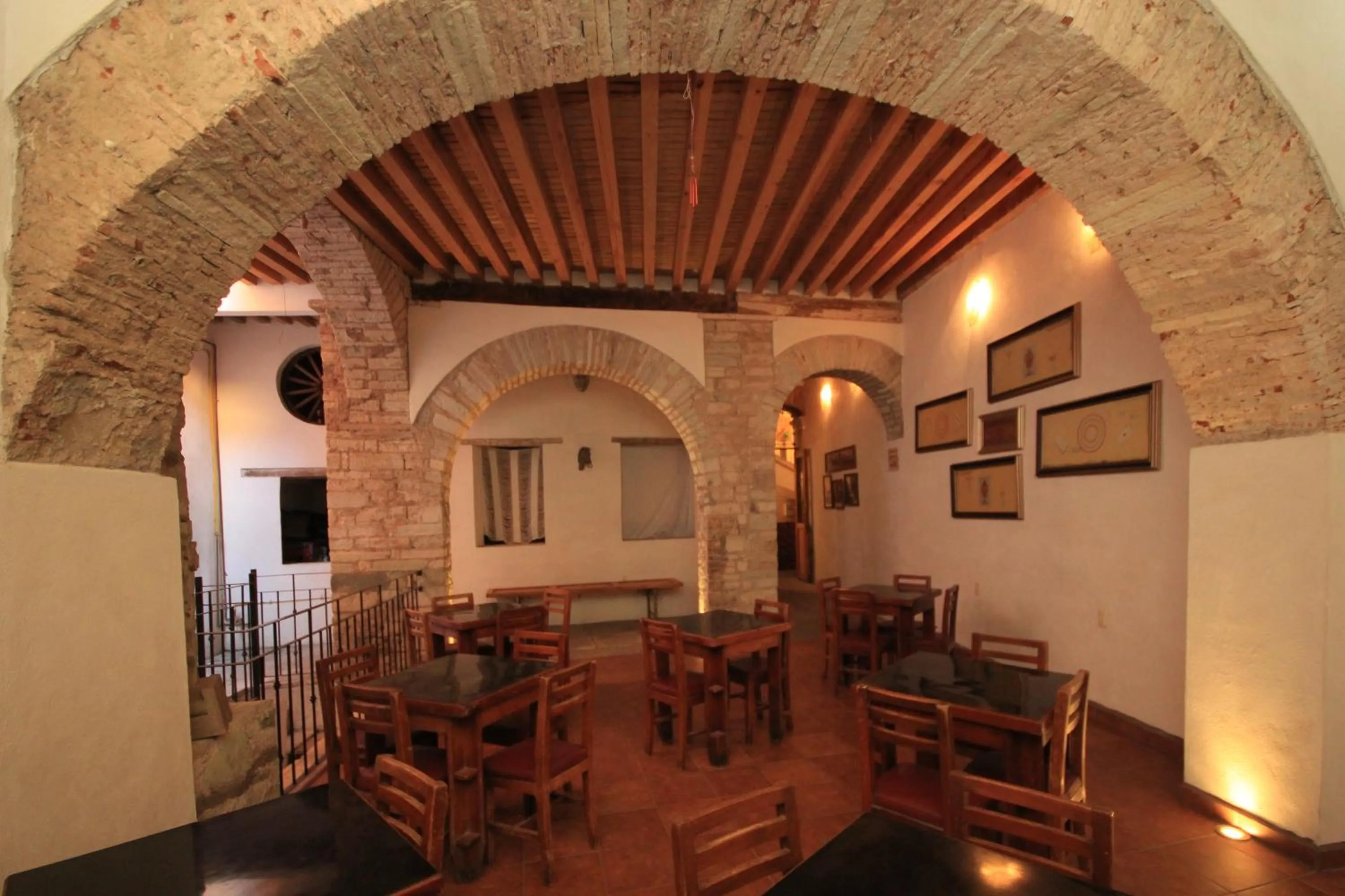 Restaurant/places to eat in Hotel Boutique Ponciano
