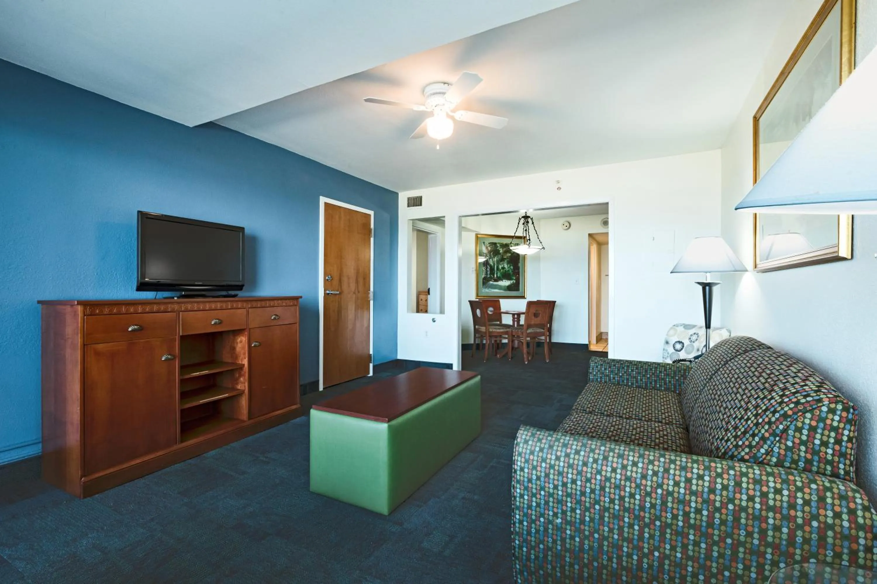 Living room in Ocean Sands Resort, Oceanfront, Virginia Beach by Vacatia