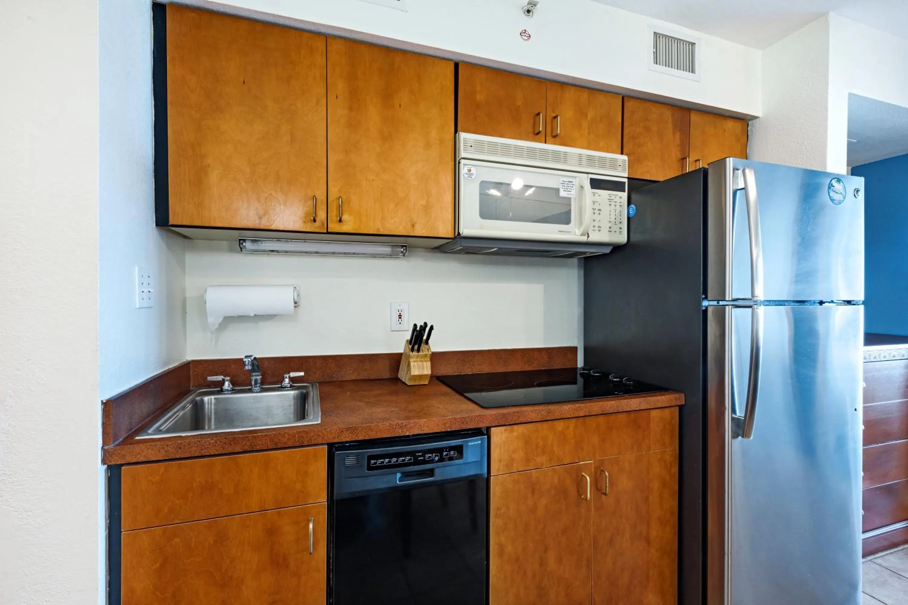 Kitchen or kitchenette in Ocean Sands Resort, Oceanfront, Virginia Beach by Vacatia