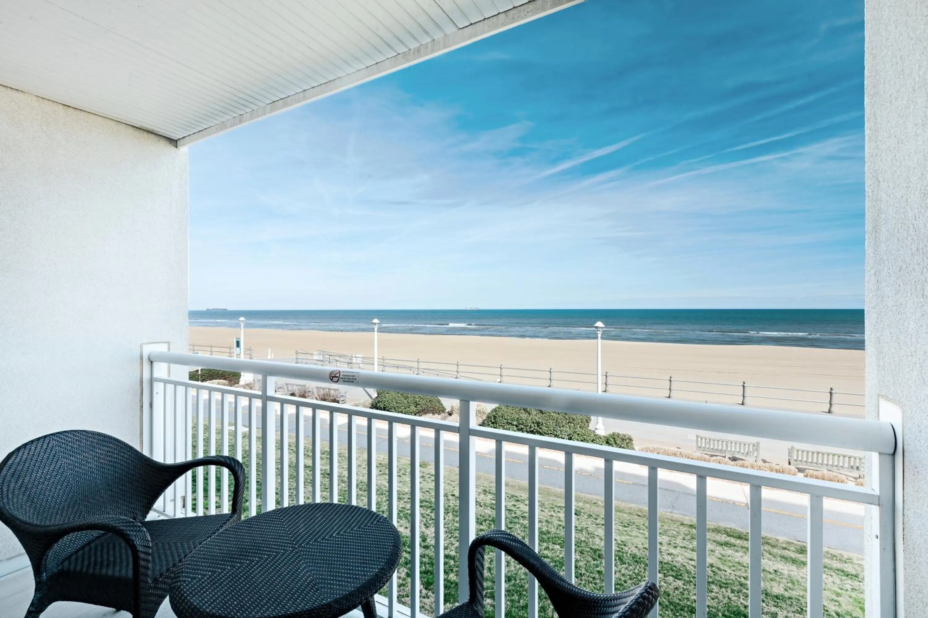 Balcony/Terrace in Ocean Sands Resort, Oceanfront, Virginia Beach by Vacatia