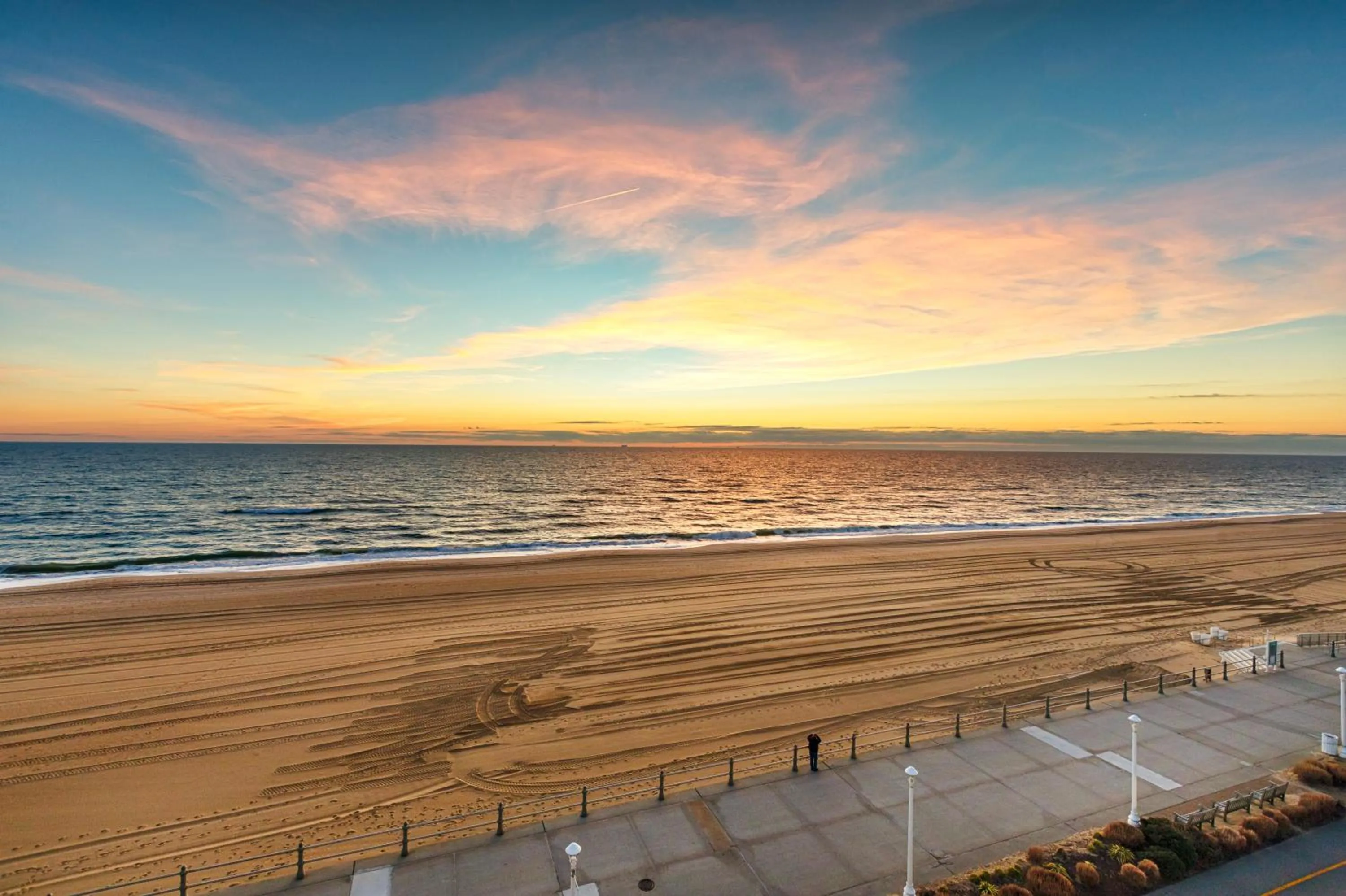 Sea view in Ocean Sands Resort, Oceanfront, Virginia Beach by Vacatia