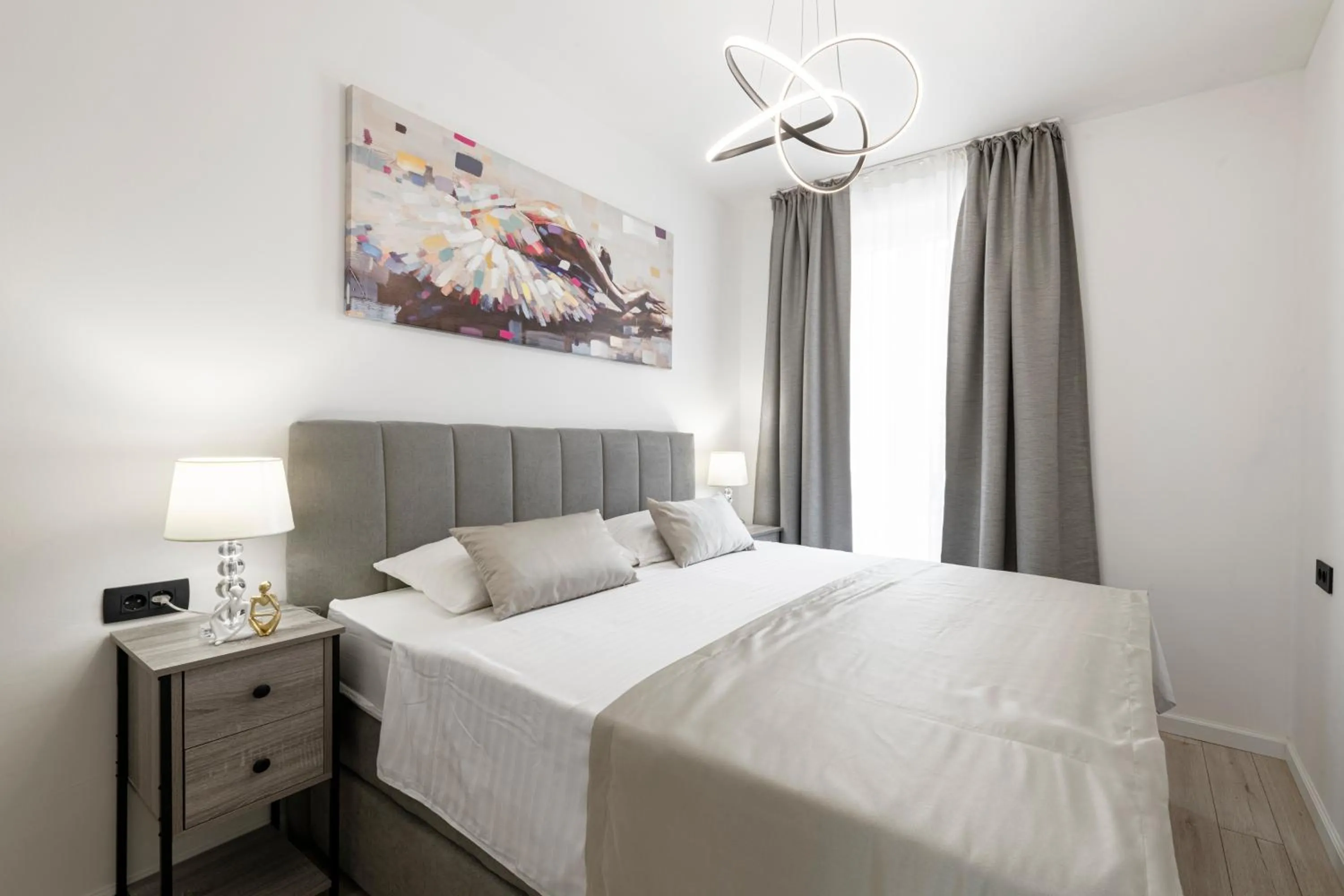 Bedroom, Bed in Cozy Corner 49
