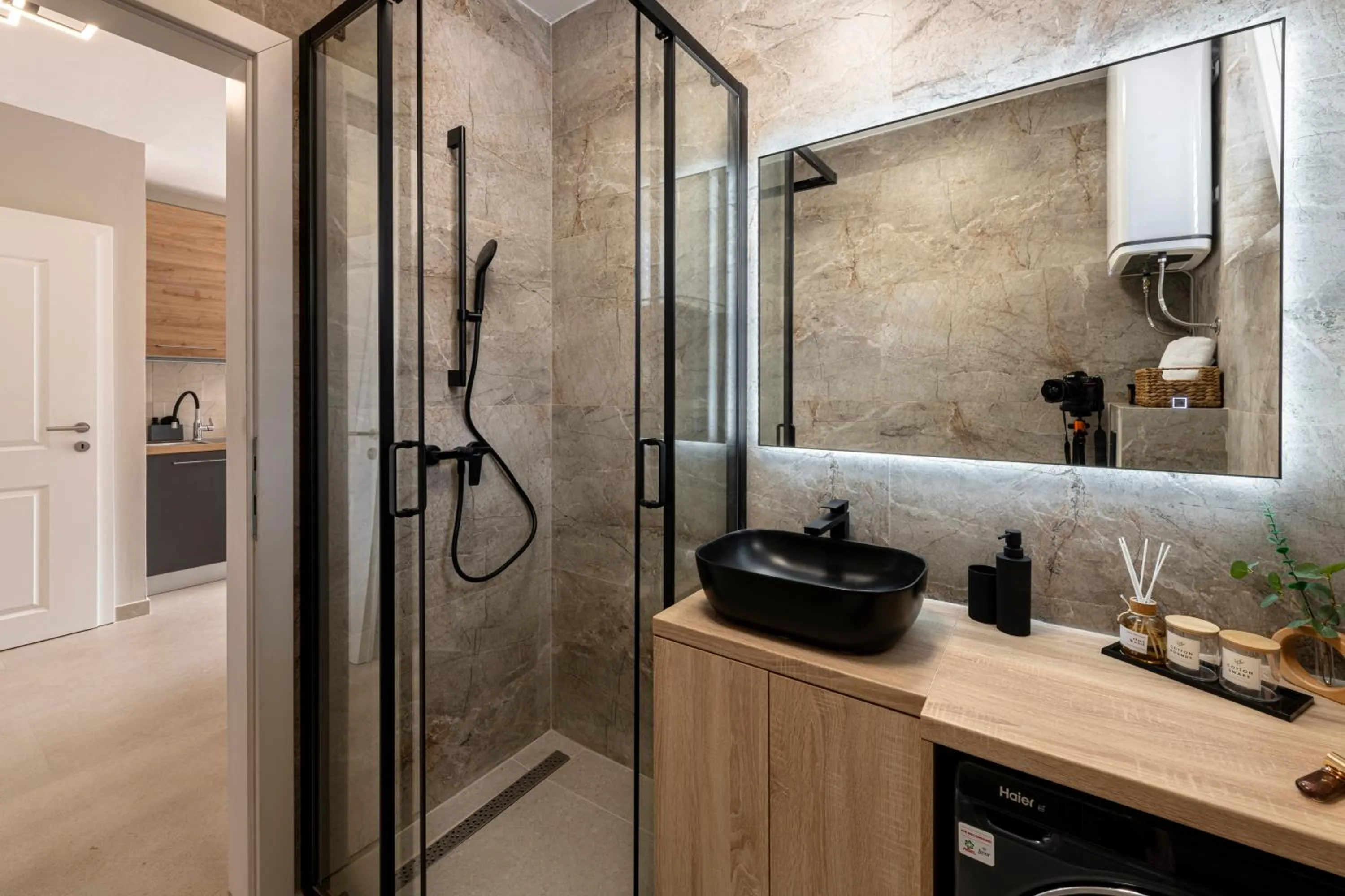 Shower in Cozy Corner 49
