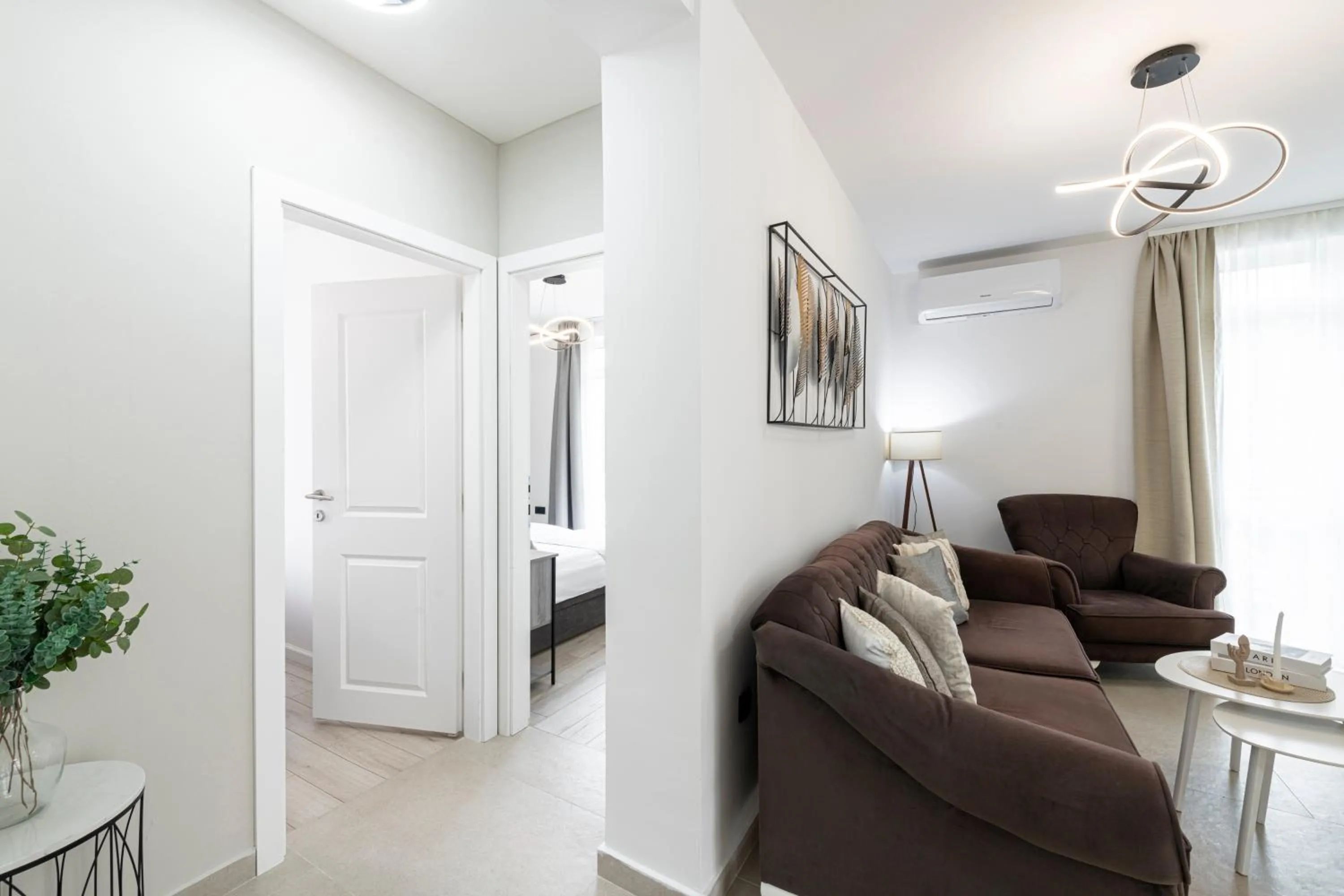 Seating area in Cozy Corner 49
