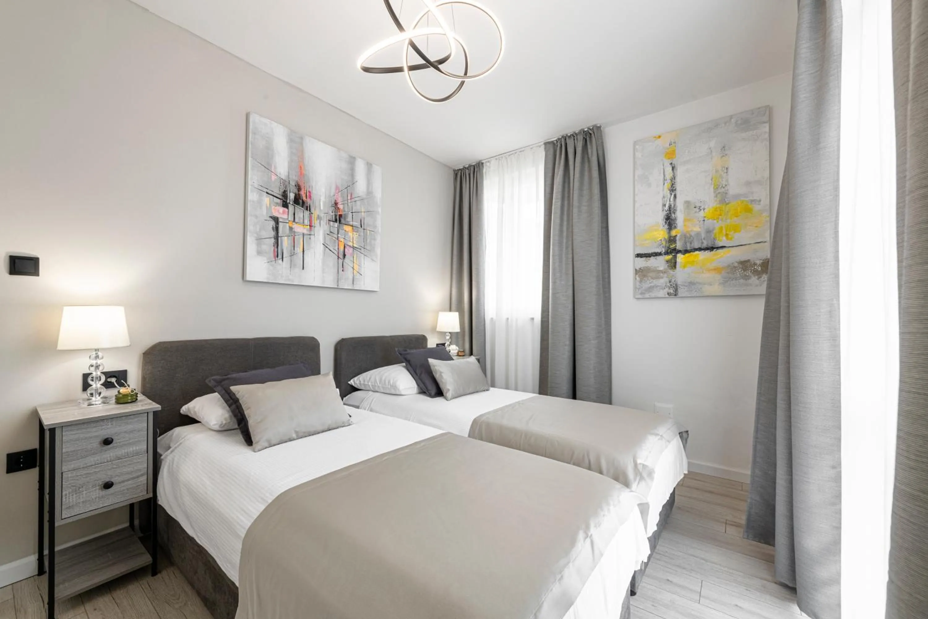 Bedroom, Bed in Cozy Corner 49