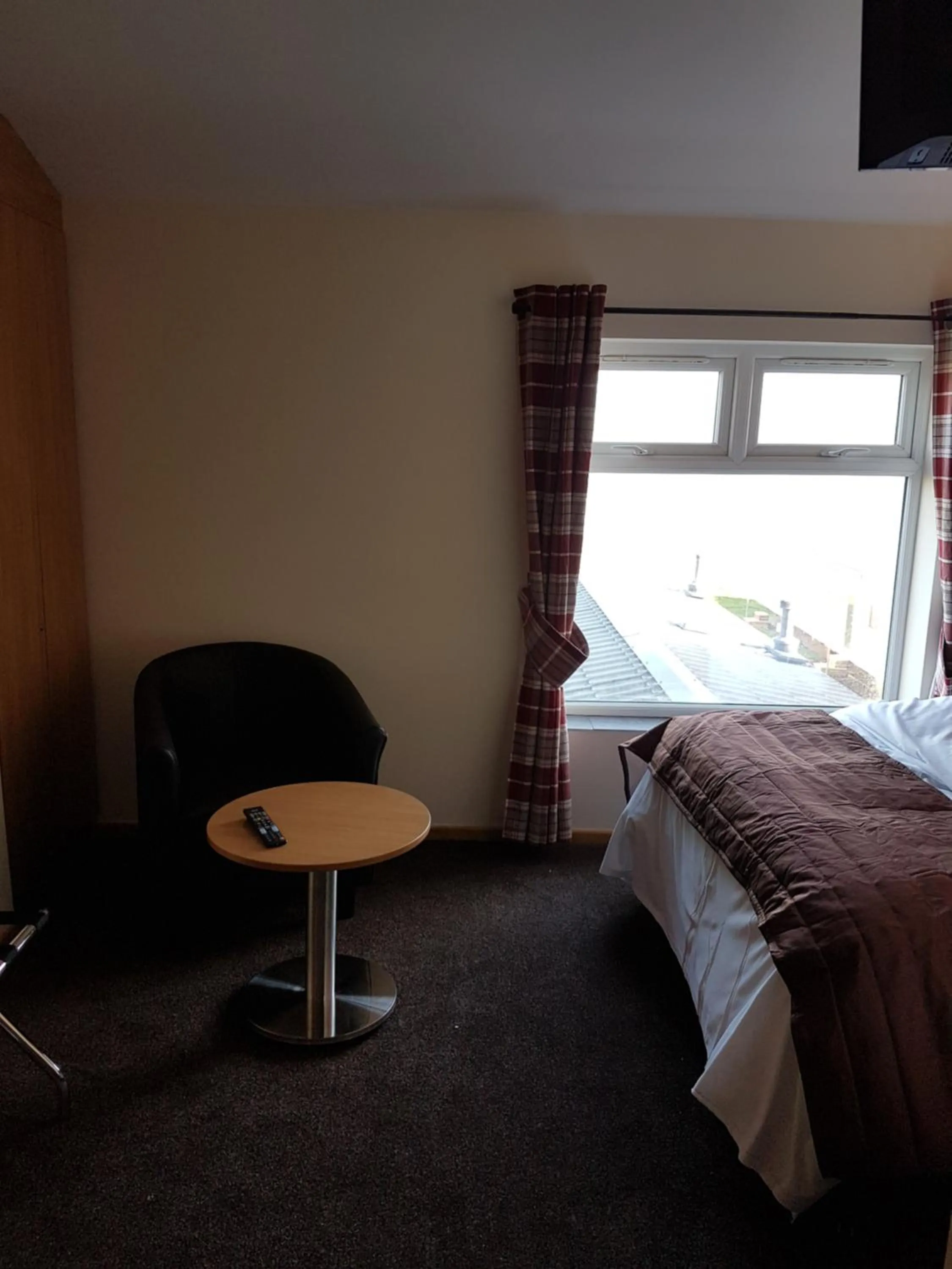 Bed in The Cliff Top Inn