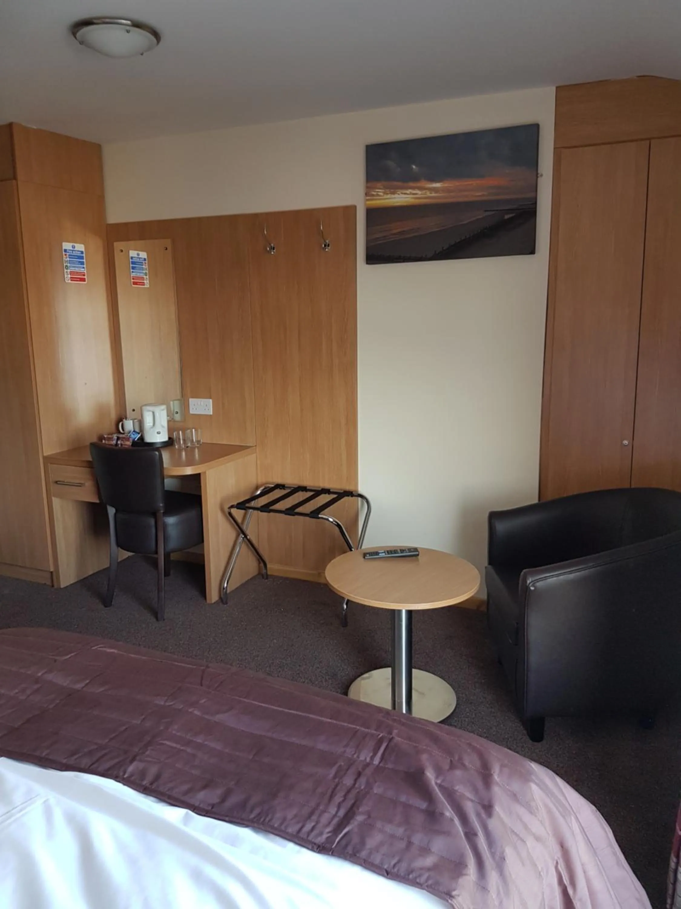 Bed in The Cliff Top Inn