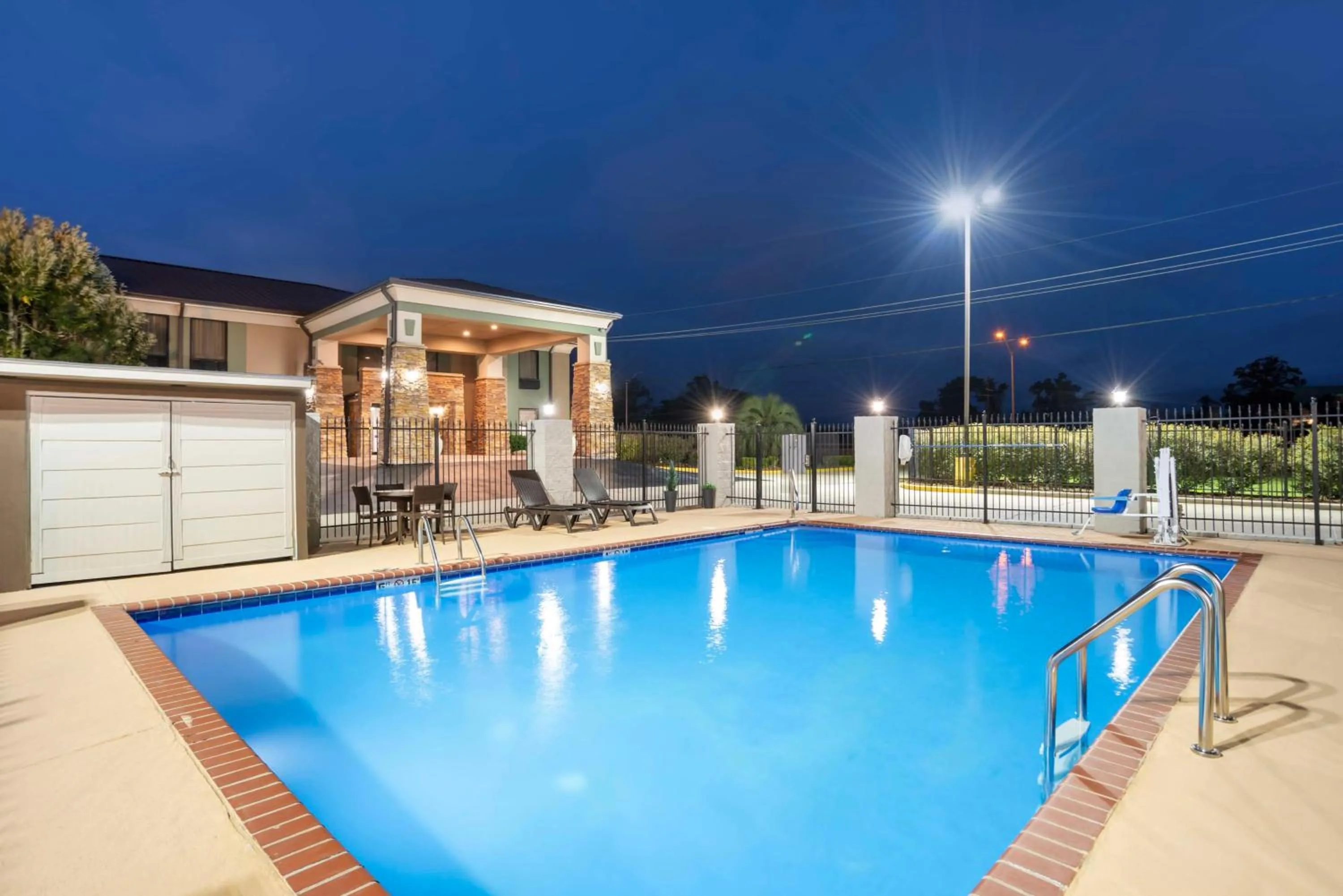 Pool view in Best Western Bayou Inn
