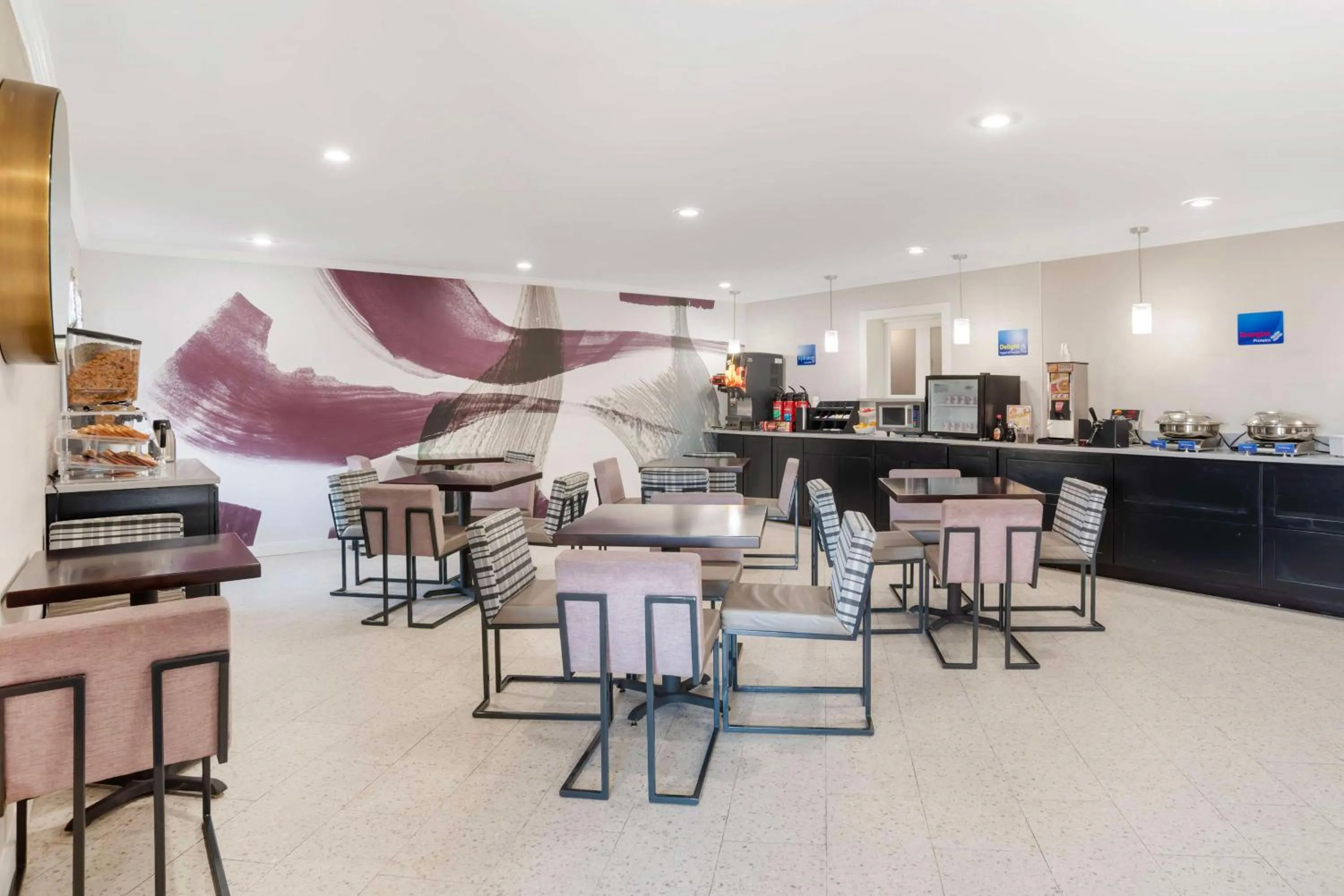 Breakfast in Best Western Bayou Inn