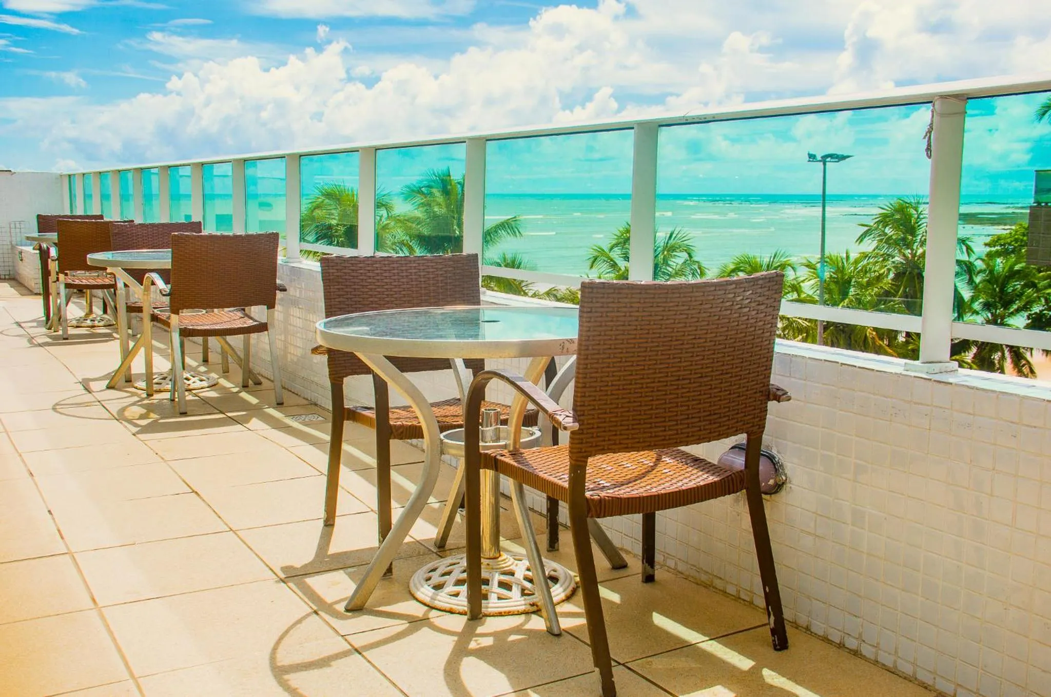 Patio in Nord Easy Green Sunset