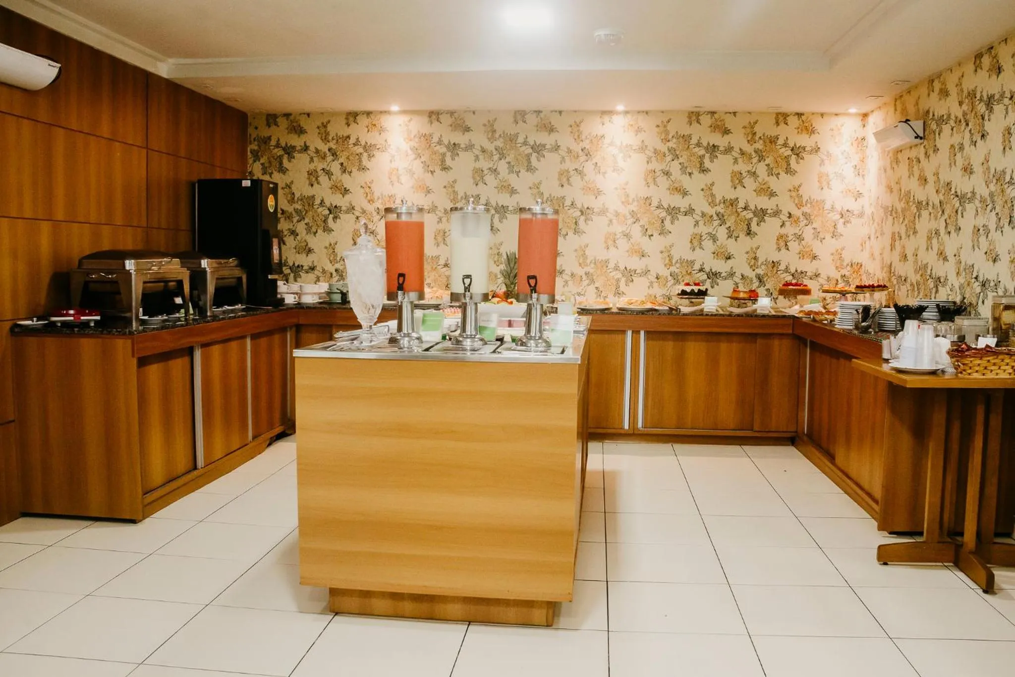 Coffee/tea facilities in Nord Easy Green Sunset