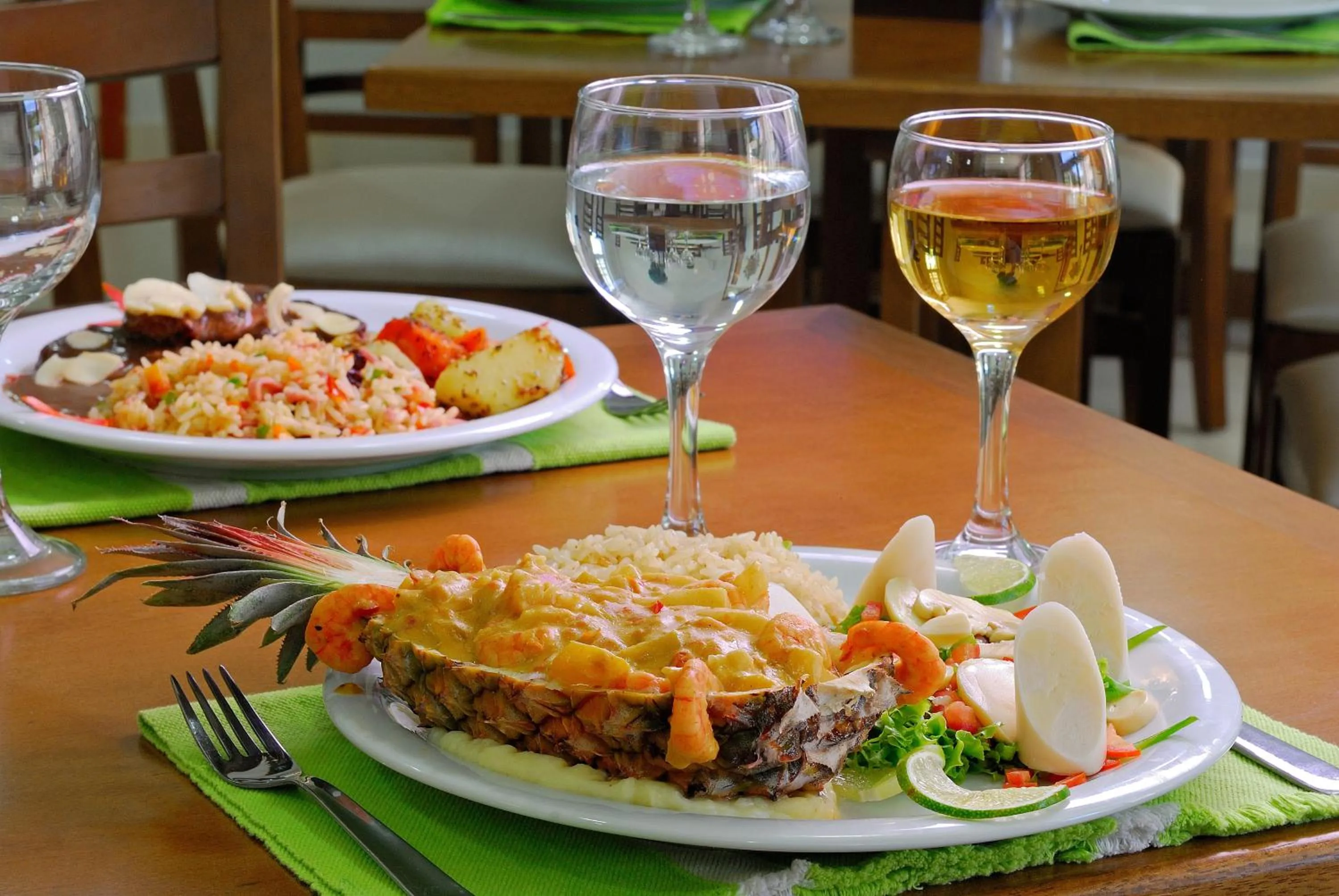 Food and drinks in Nord Easy Green Sunset