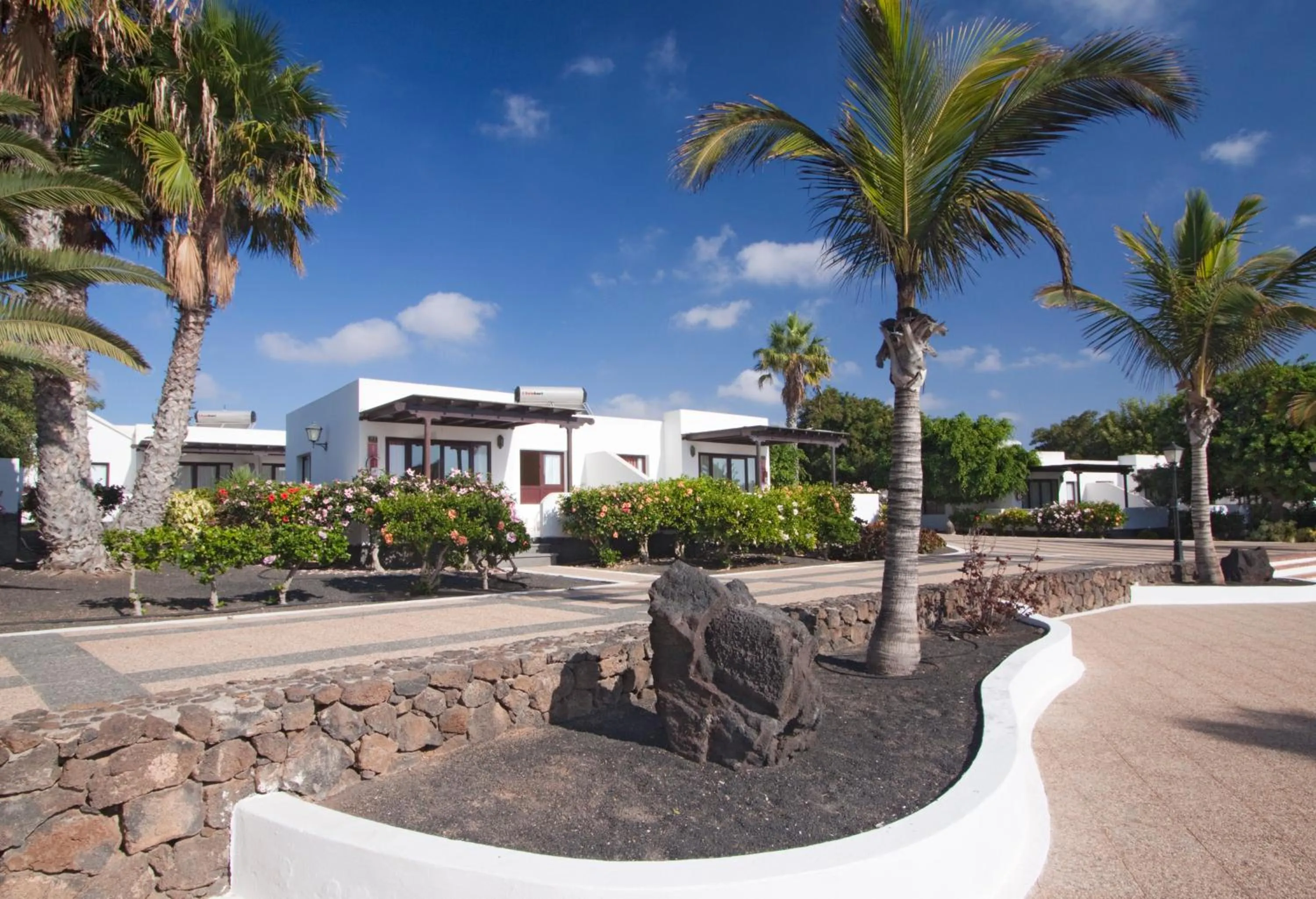 Property building in Bungalows Playa Limones
