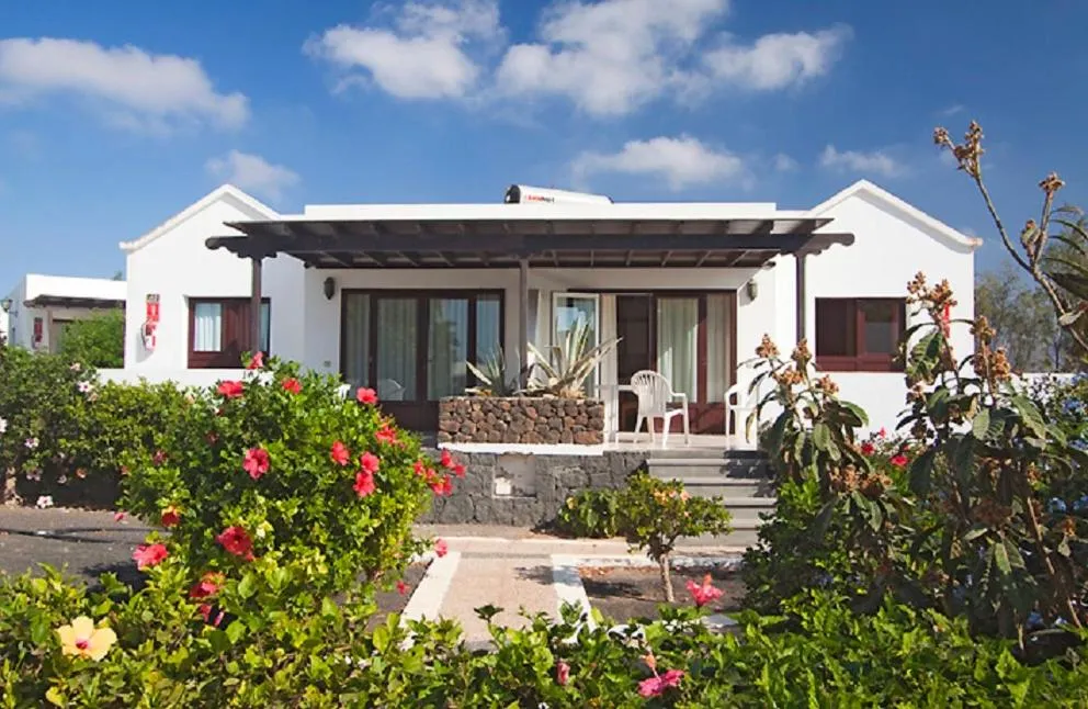 Property building in Bungalows Playa Limones