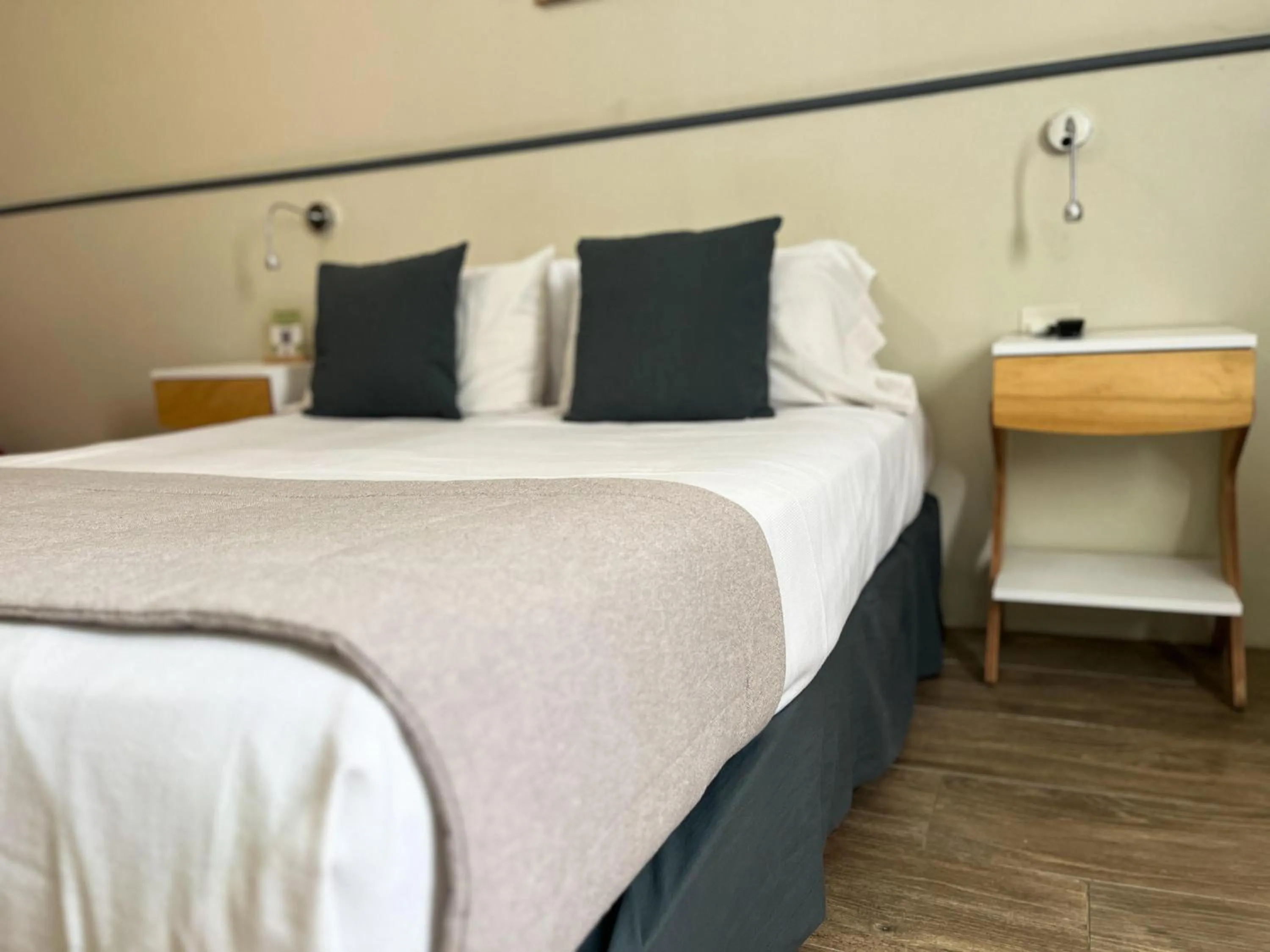 Bedroom, Bed in Alpino Hotel