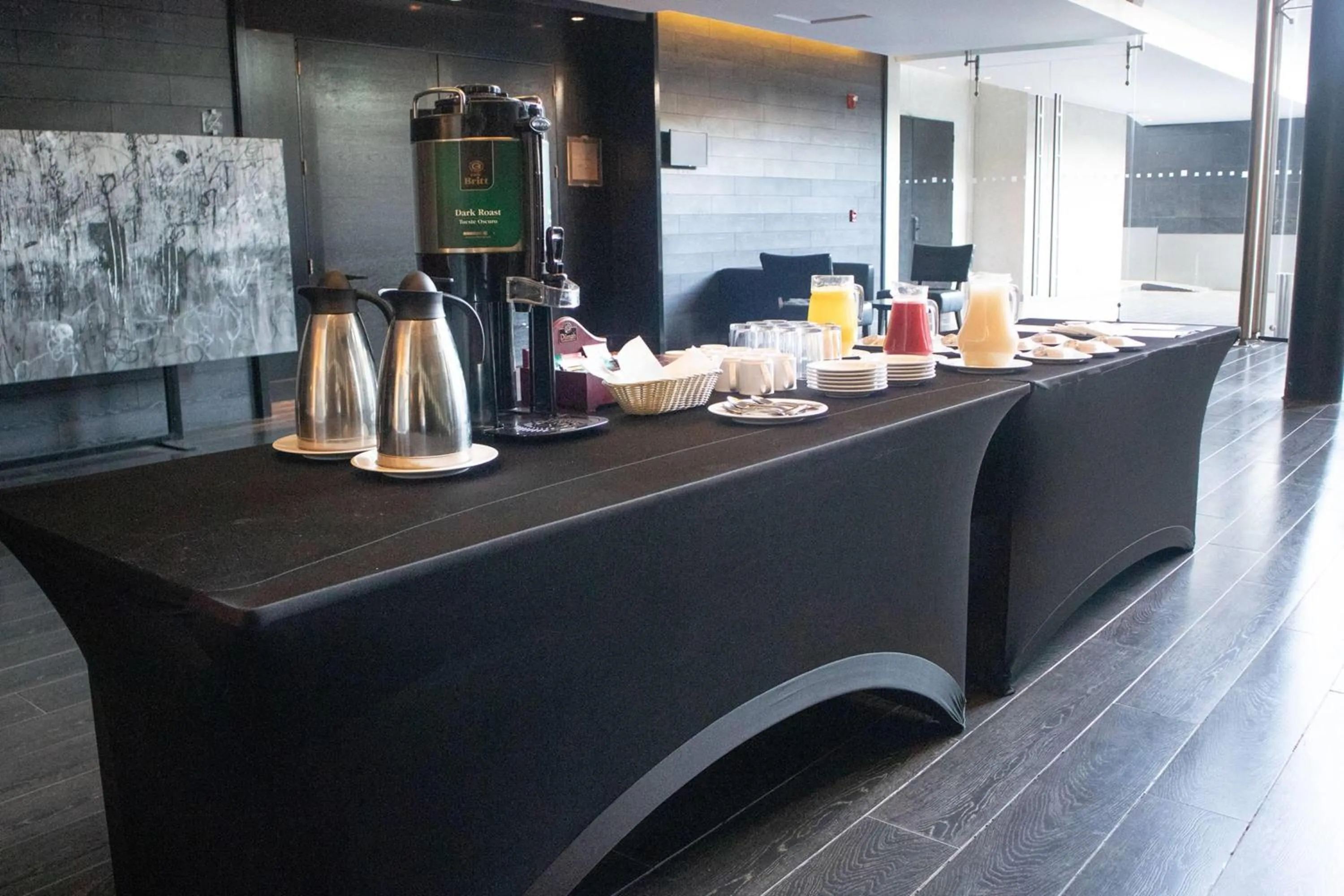 Lobby or reception in Wyndham Santiago Pettra