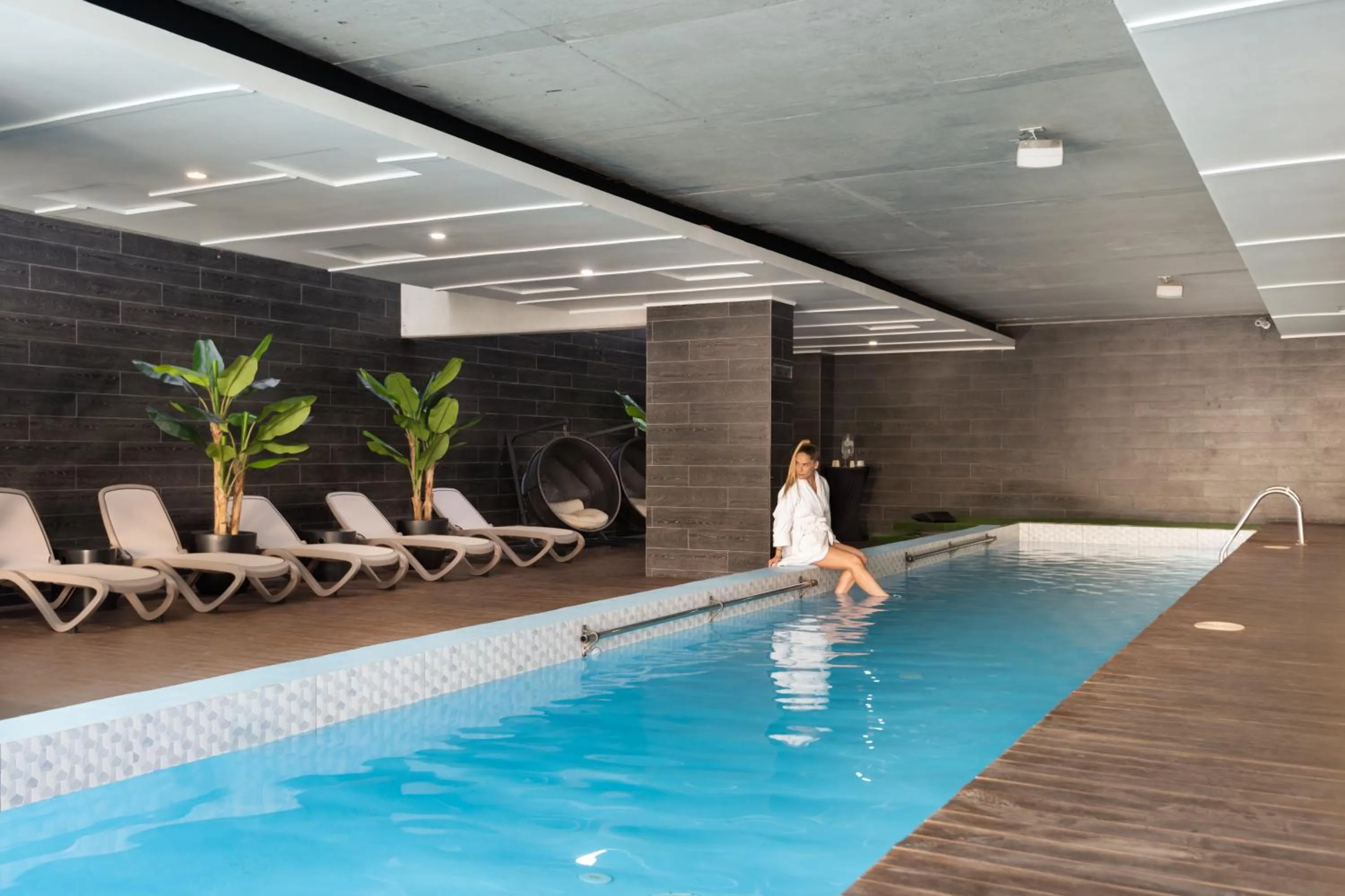 Swimming pool in Wyndham Santiago Pettra