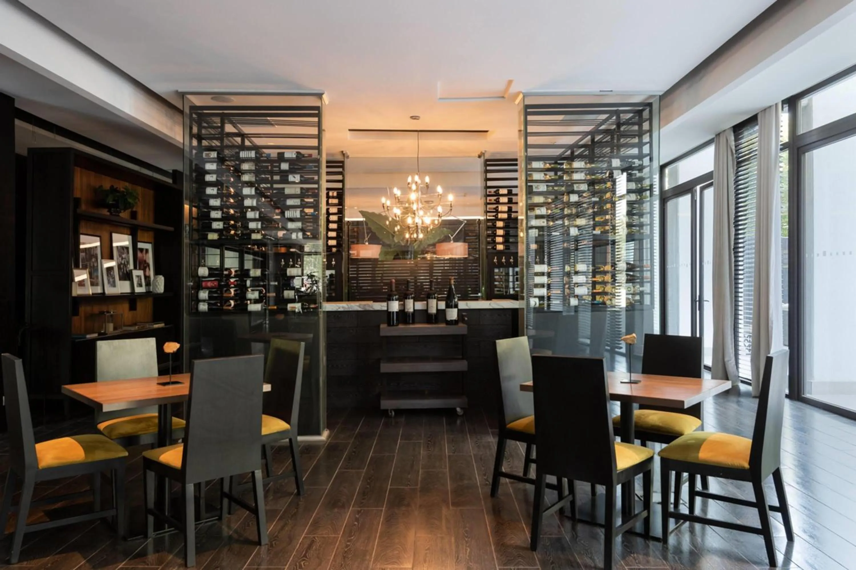 Lobby or reception in Wyndham Santiago Pettra