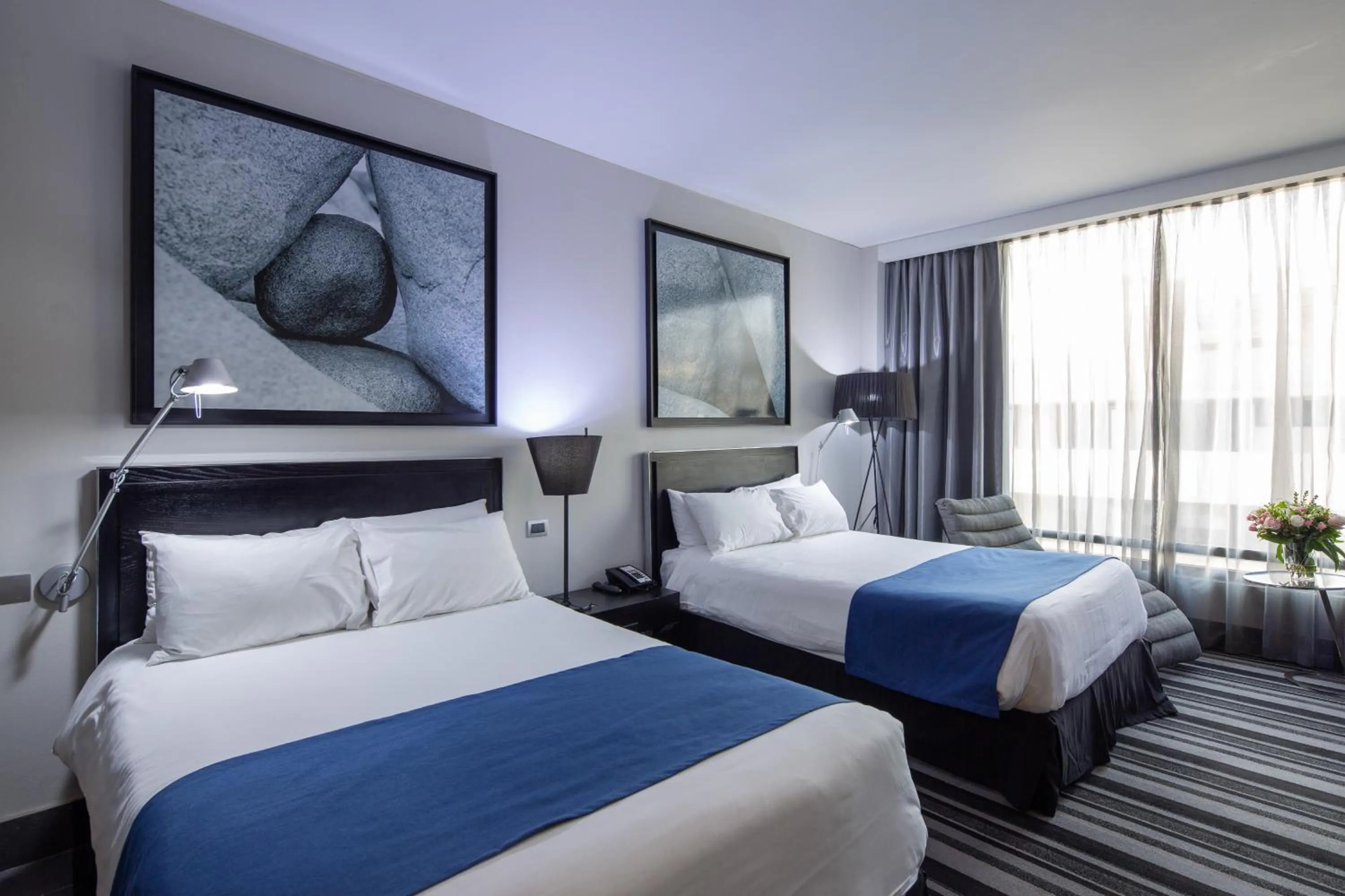 Bed in Wyndham Santiago Pettra