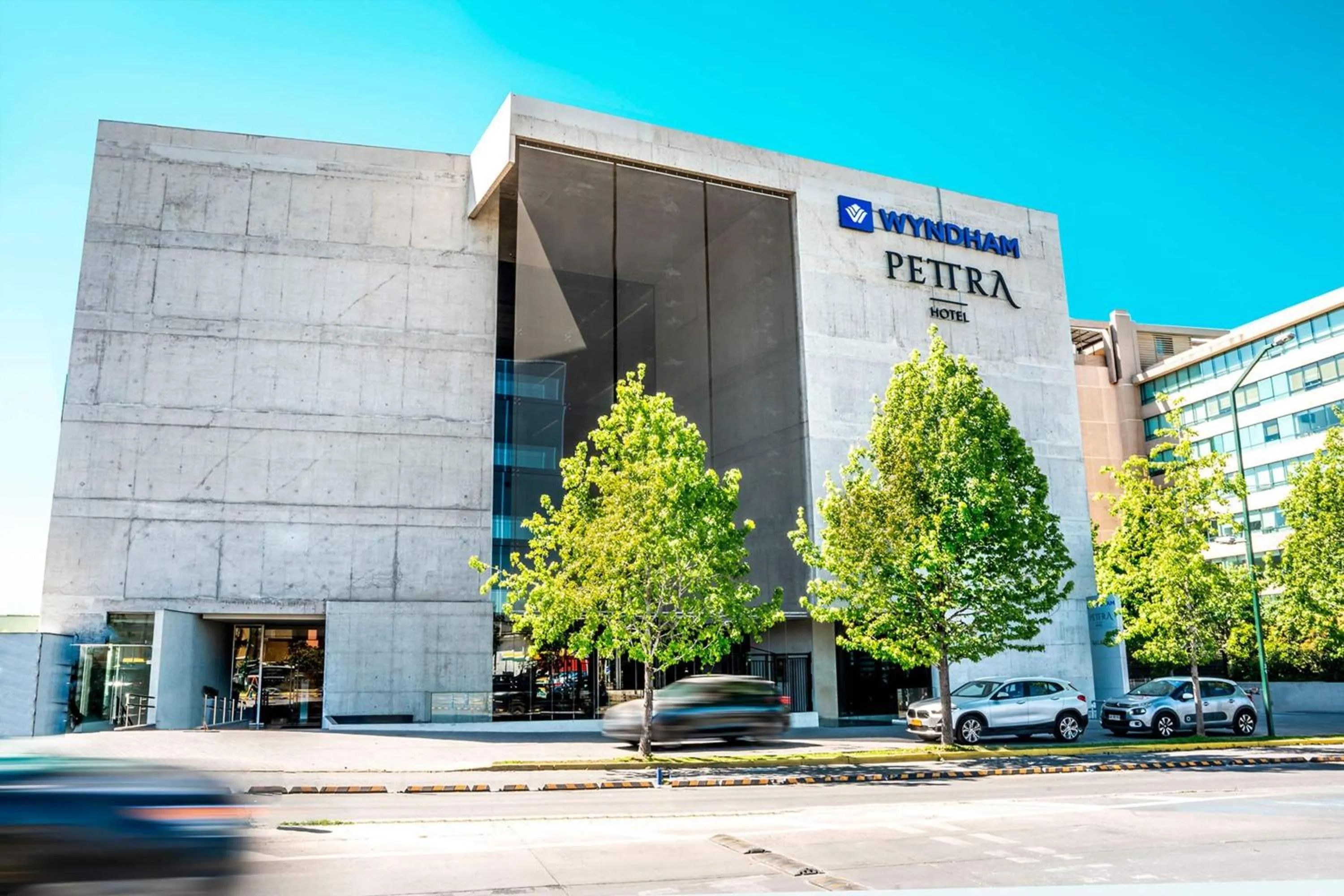Property building in Wyndham Santiago Pettra
