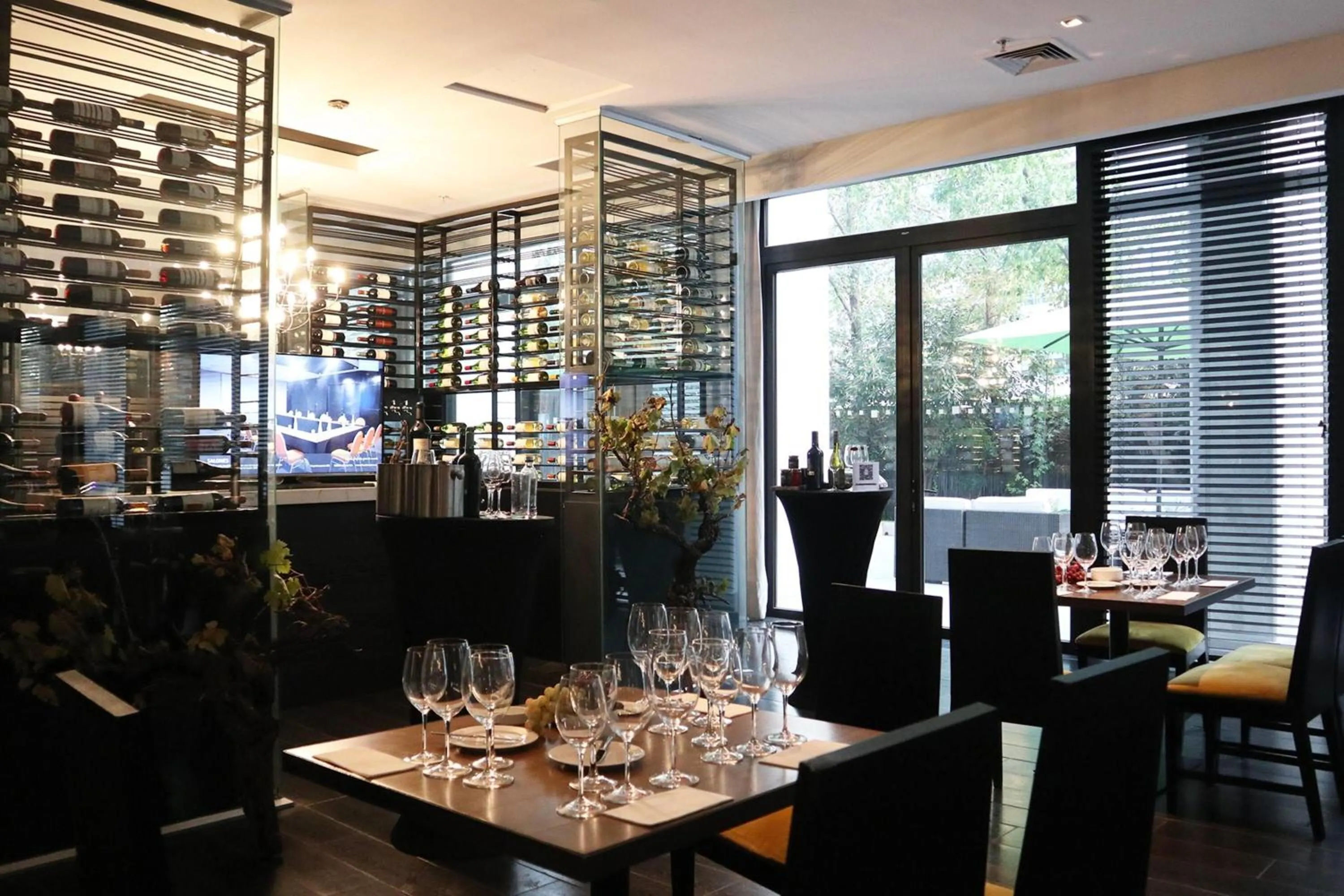 Lobby or reception in Wyndham Santiago Pettra