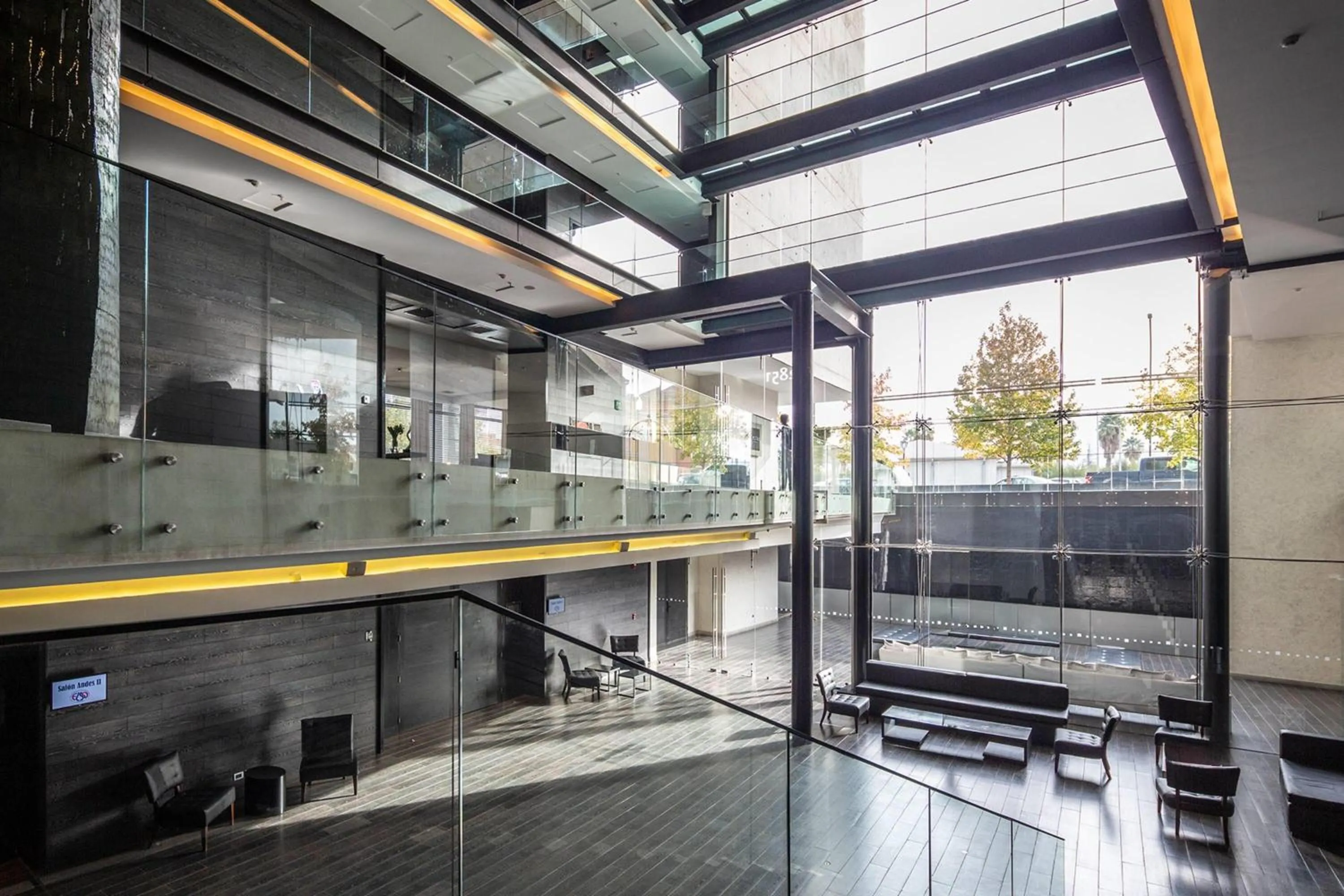 Meeting/conference room in Wyndham Santiago Pettra