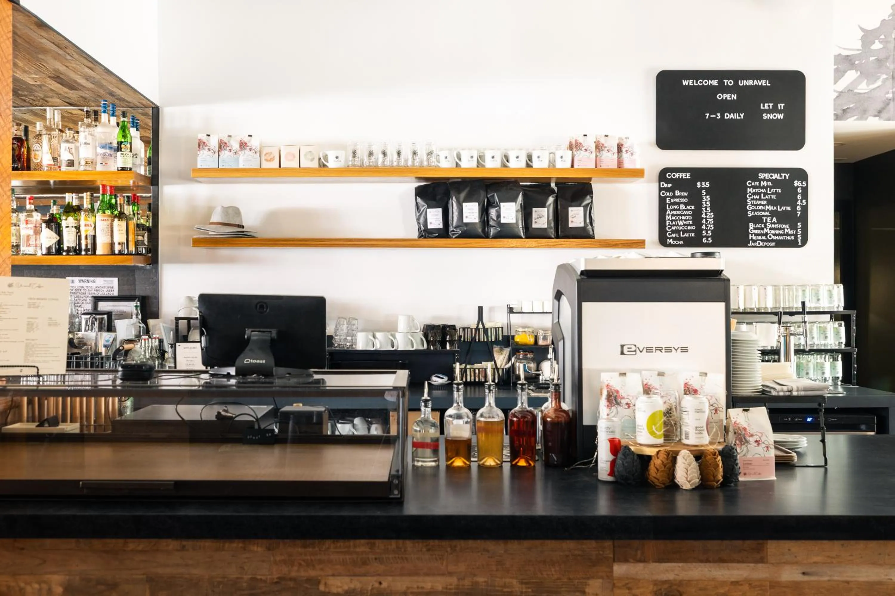 Coffee/tea facilities in Gravity Haus Steamboat