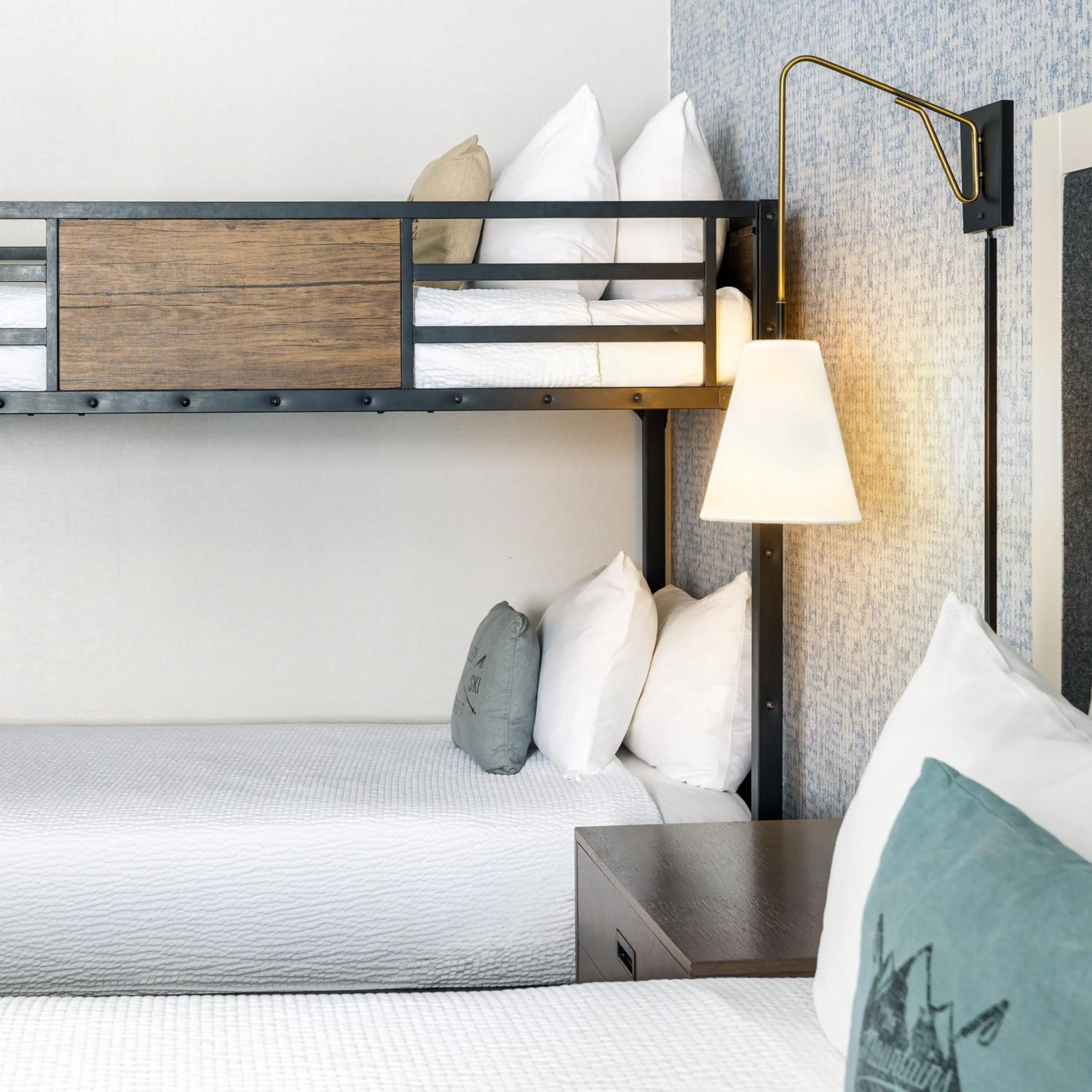 bunk bed, Bed in Gravity Haus Steamboat