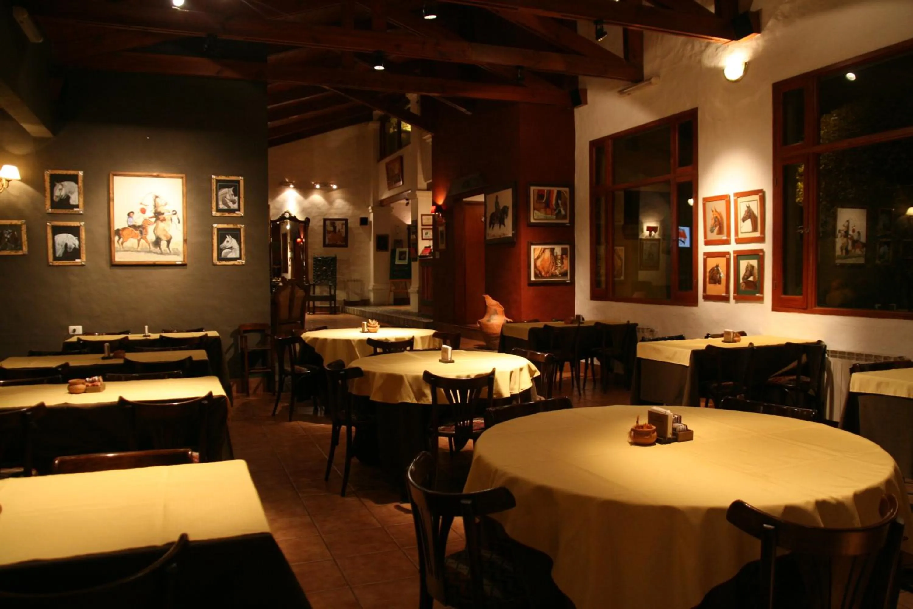 Restaurant/places to eat in Hostería Lunahuana