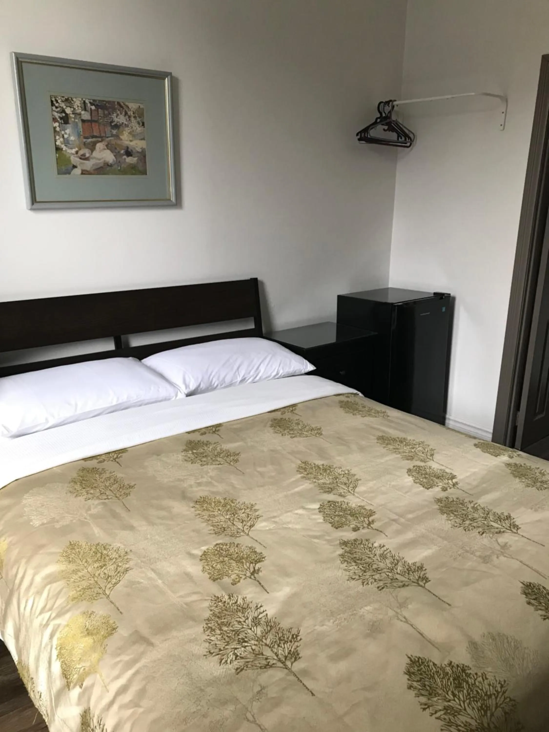 Bed in Hotel Bon Accueil