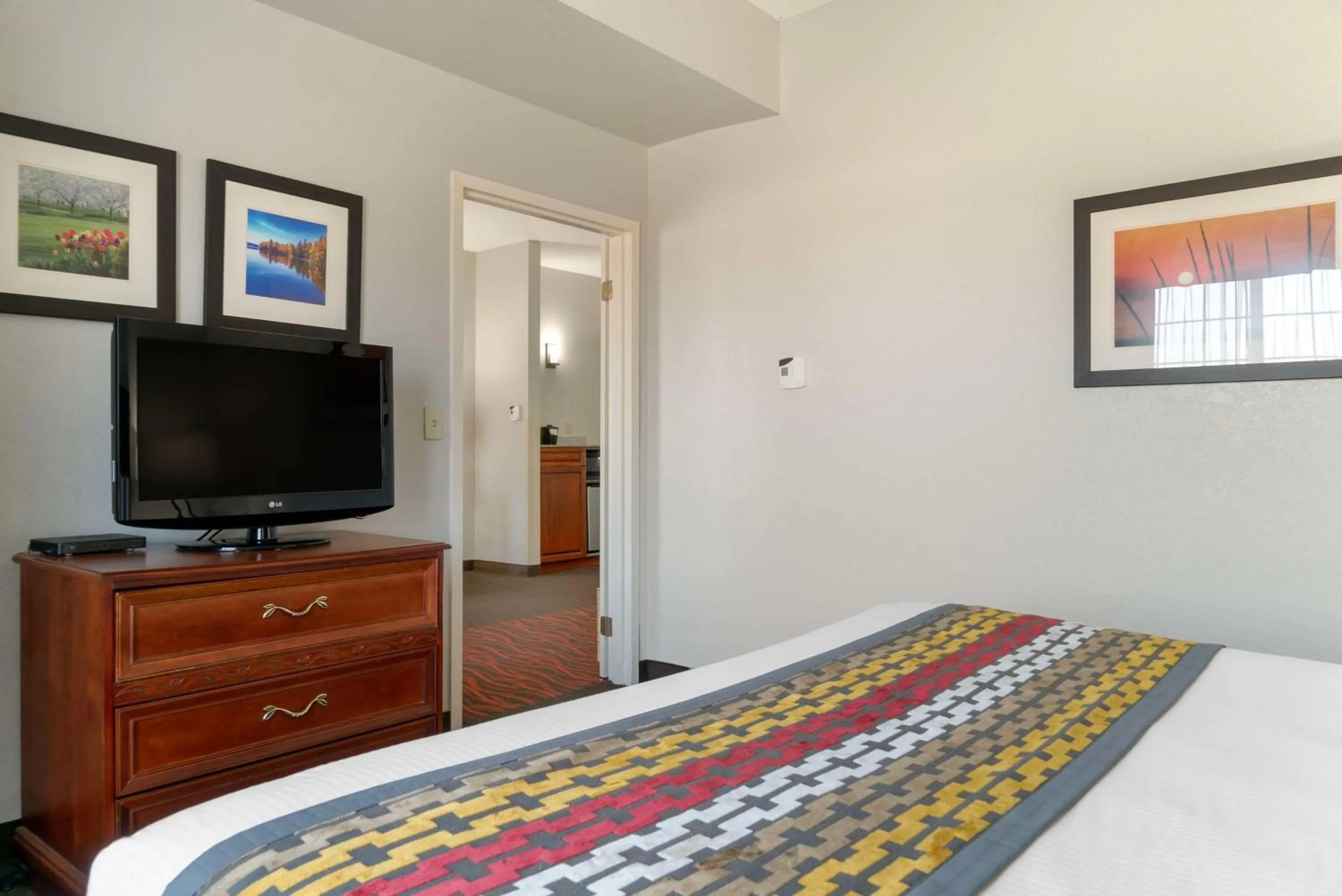 Bedroom, Bed in Best Western Executive Inn & Suites