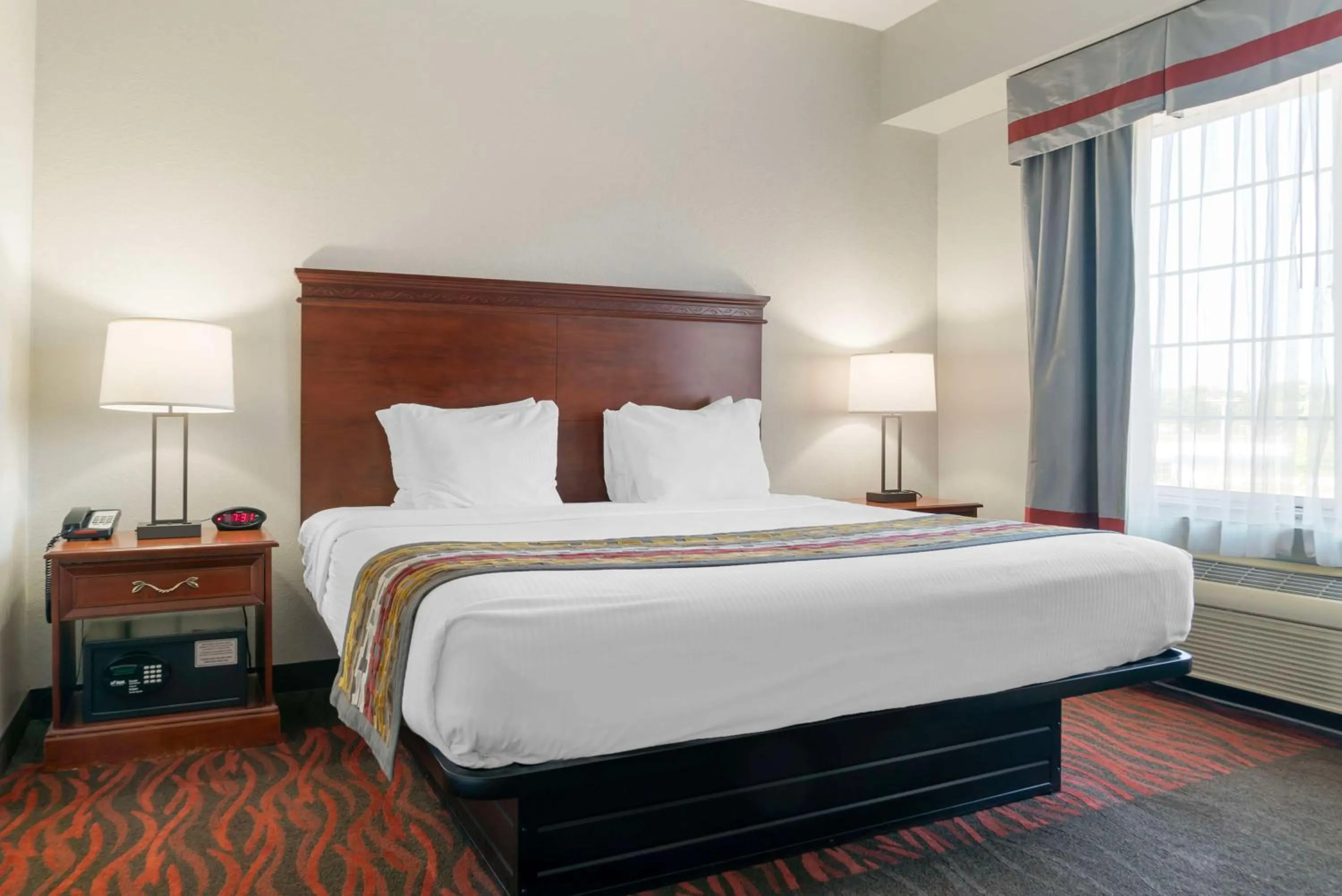 Bedroom, Bed in Best Western Executive Inn & Suites