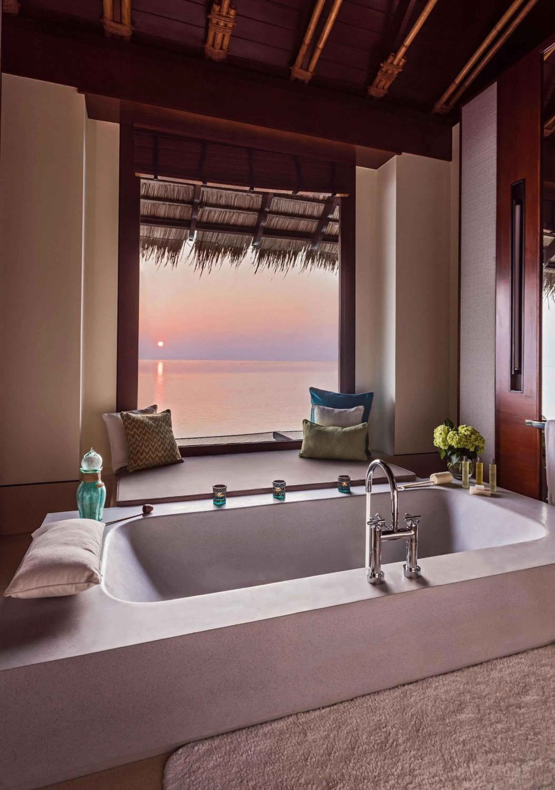 Bathroom in One&Only Reethi Rah