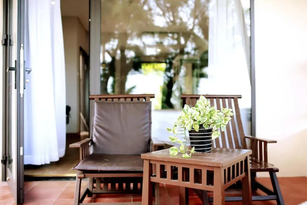 Sandy Beach Non Nuoc Resort