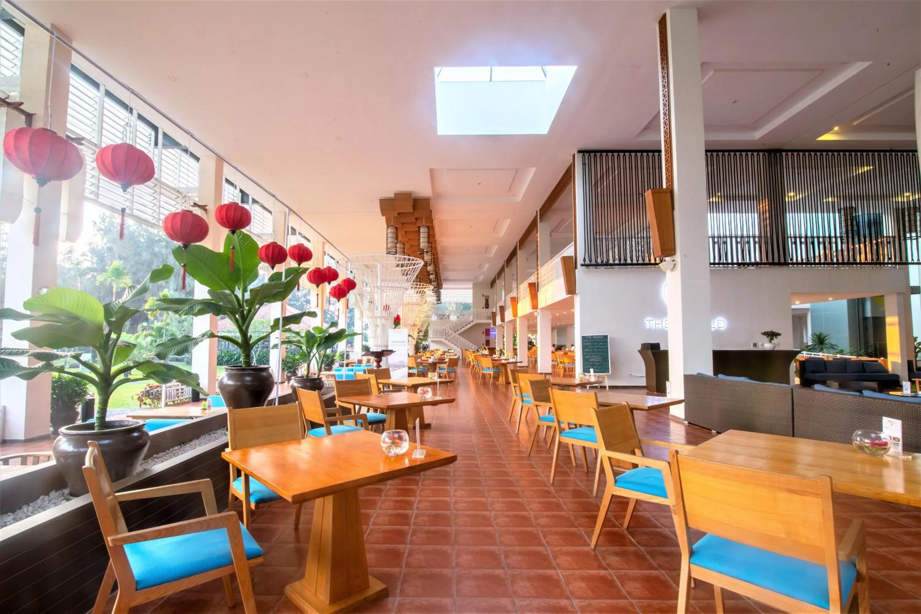 Restaurant/places to eat in Sandy Beach Non Nuoc Resort