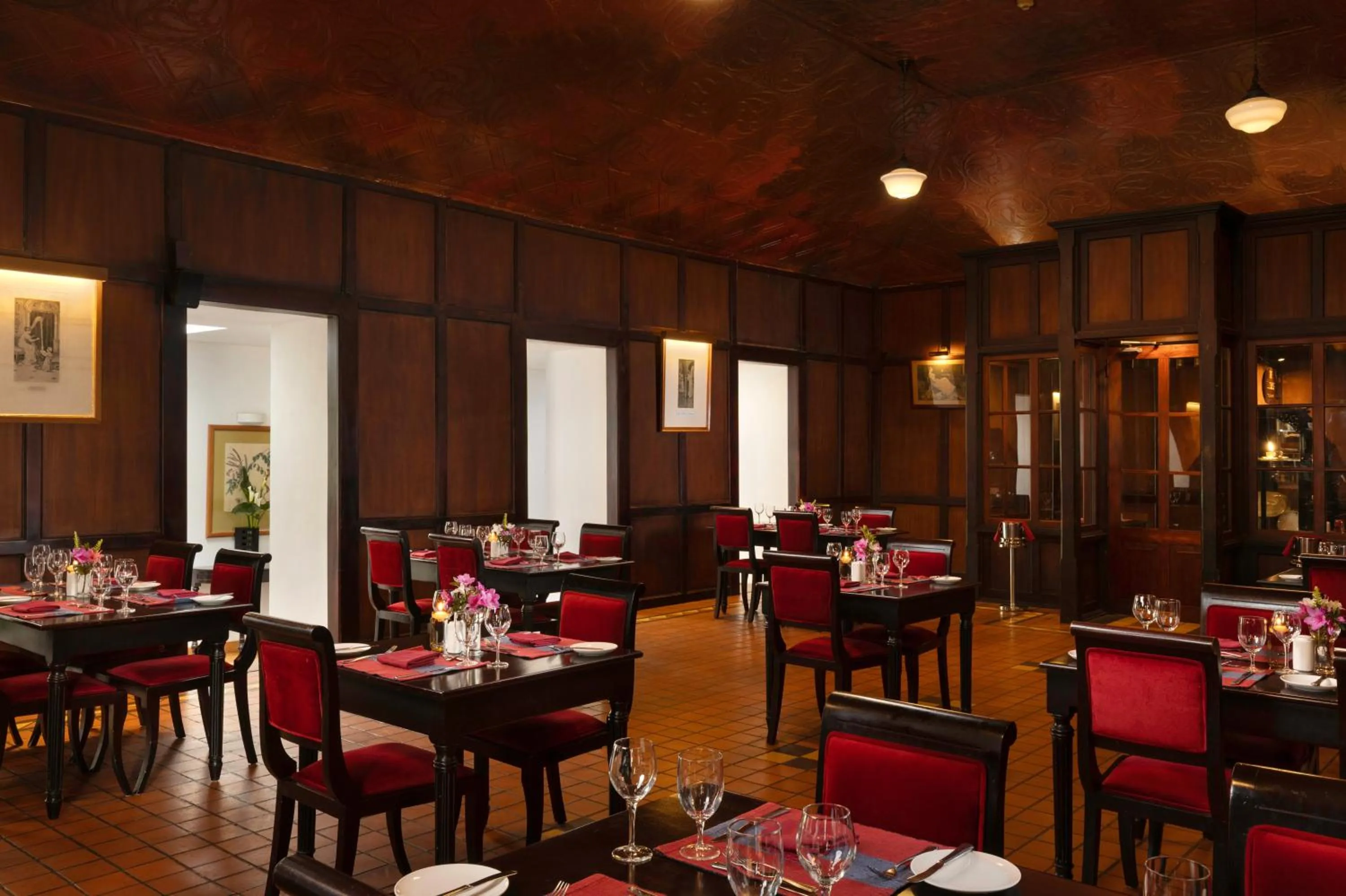 Restaurant/places to eat in Jetwing St Andrew's