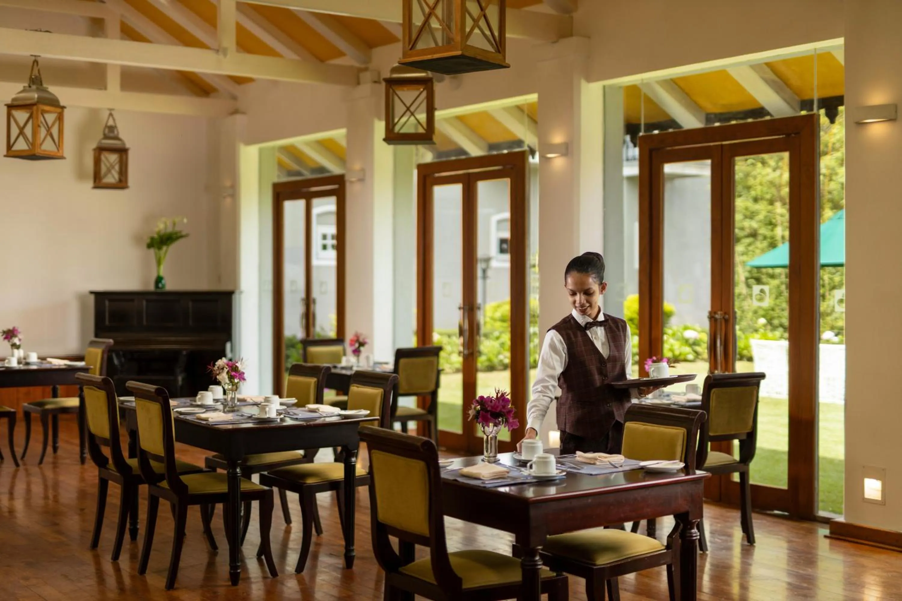 Restaurant/places to eat in Jetwing St Andrew's