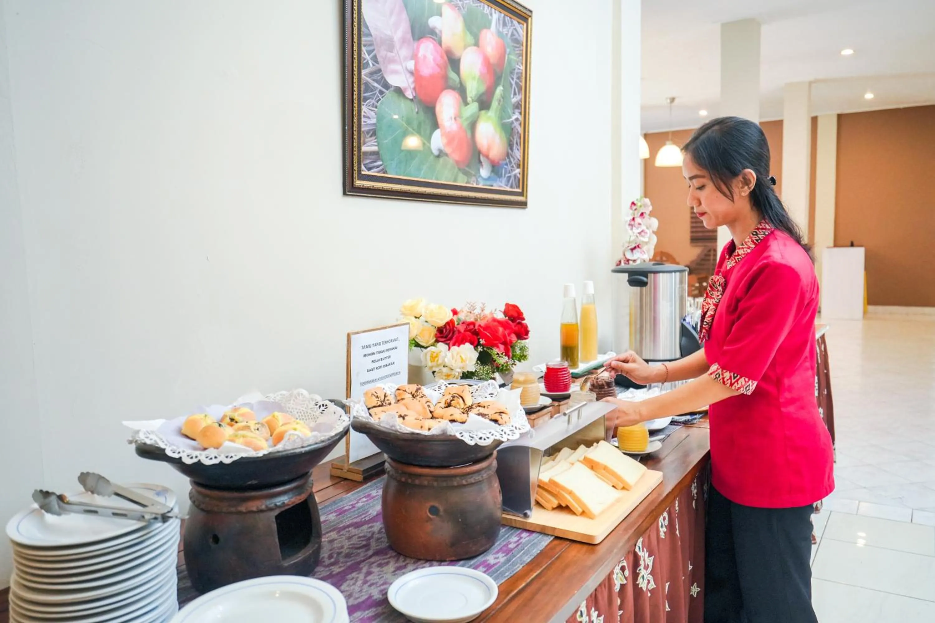 Buffet breakfast in Samawa Transit Hotel