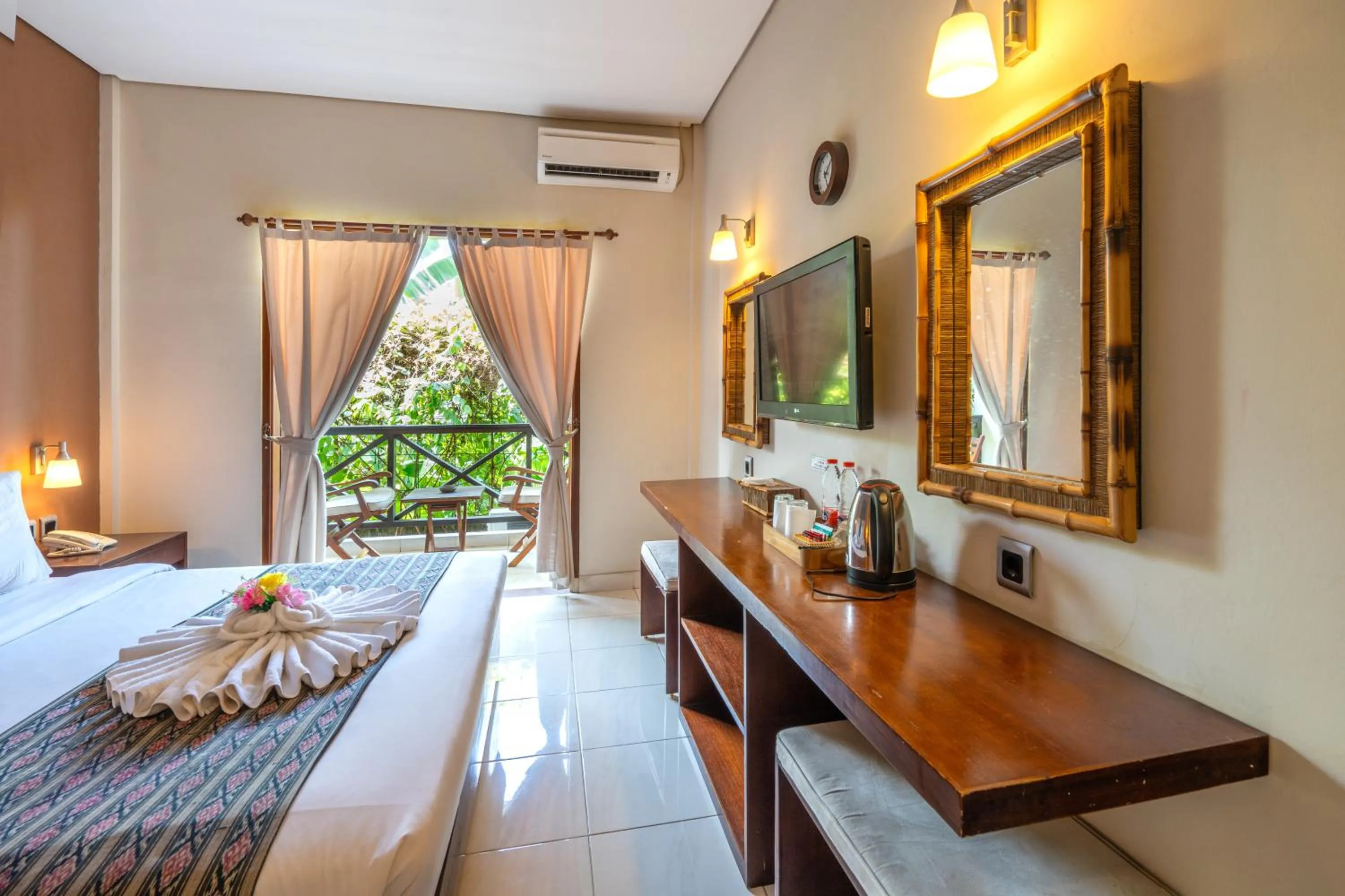 Bed in Samawa Transit Hotel