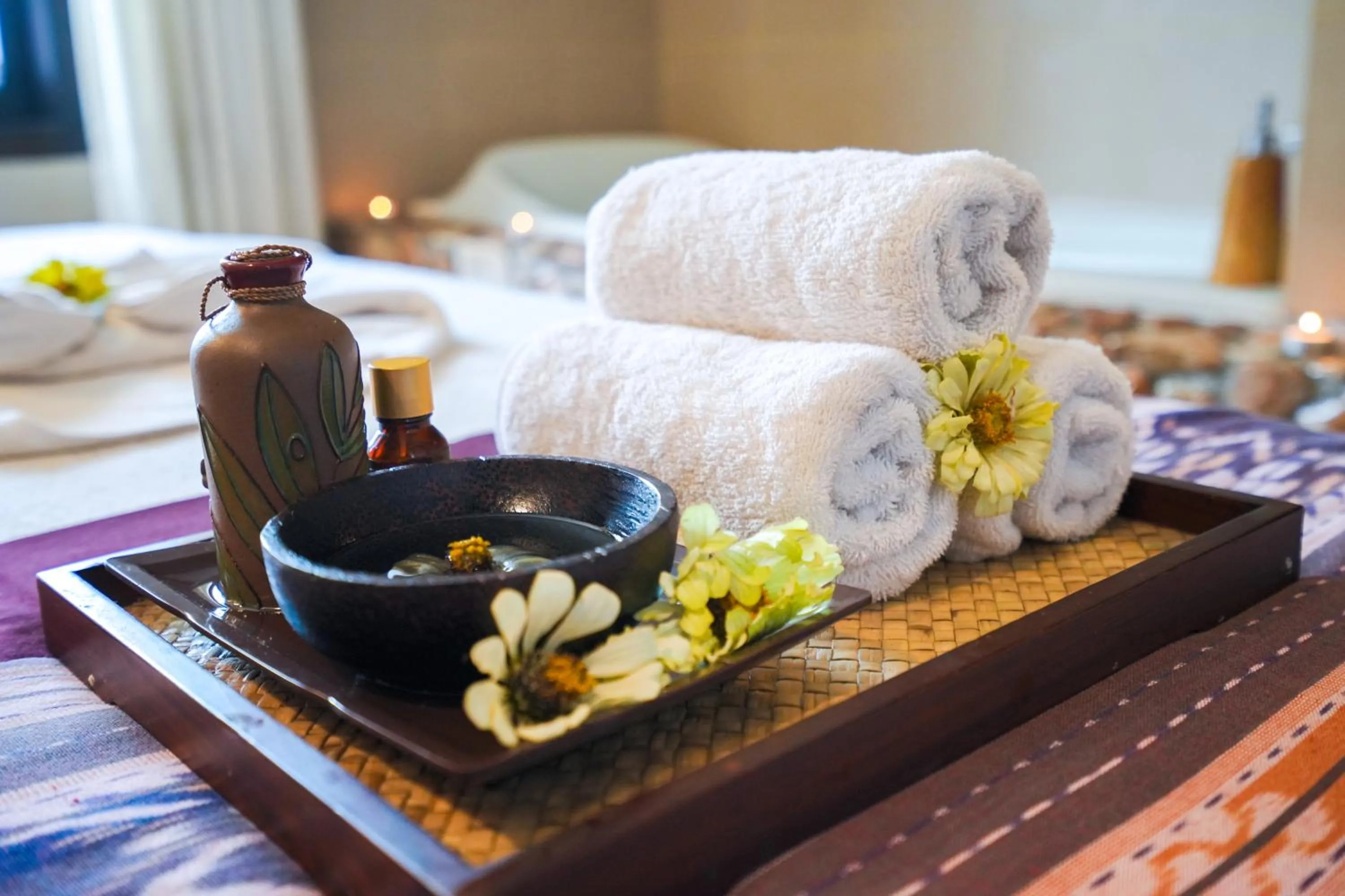 Spa and wellness centre/facilities, Bed in Samawa Transit Hotel