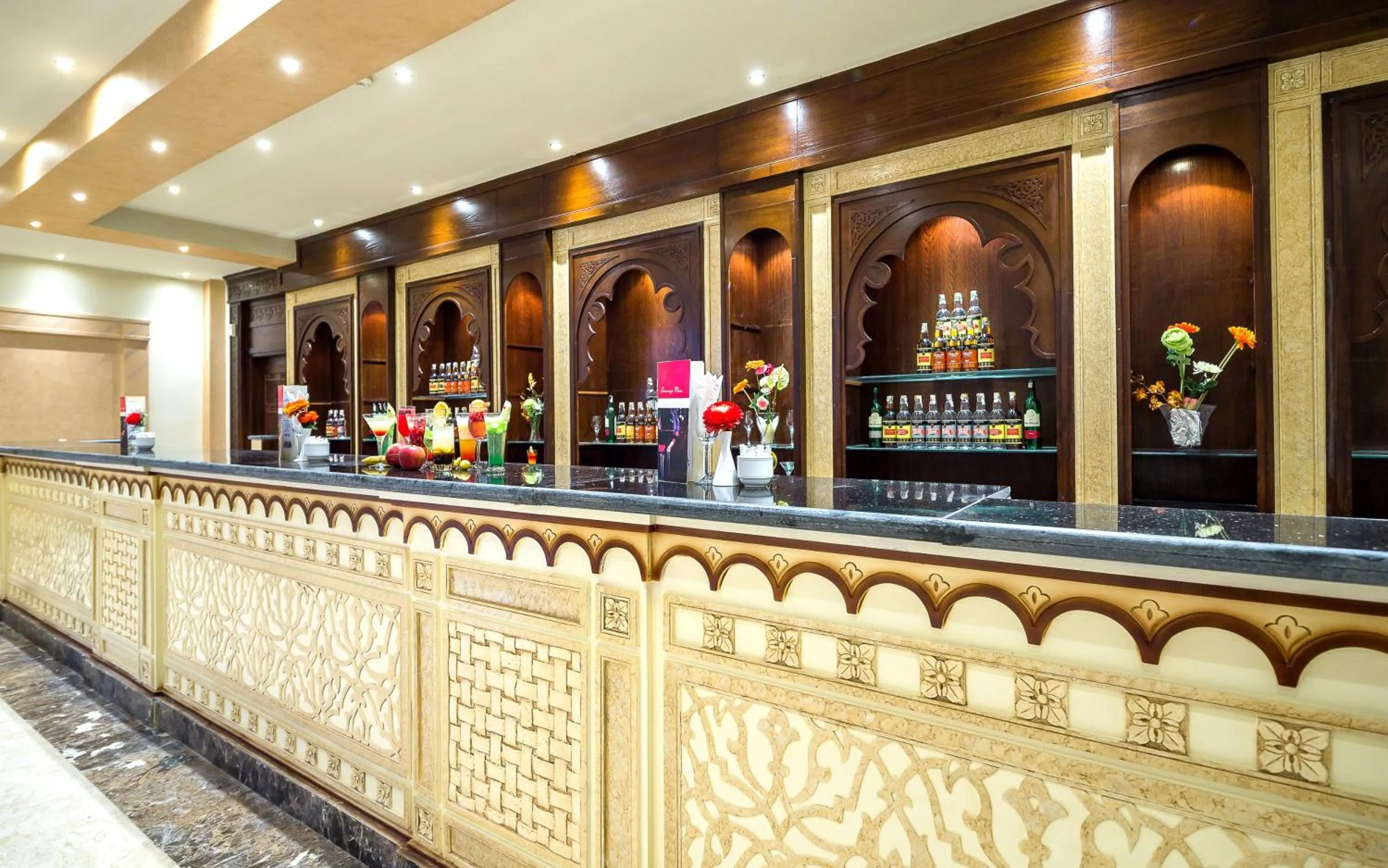 Lounge or bar in Hawaii Le Jardin Aqua Resort - Families and Couples Only