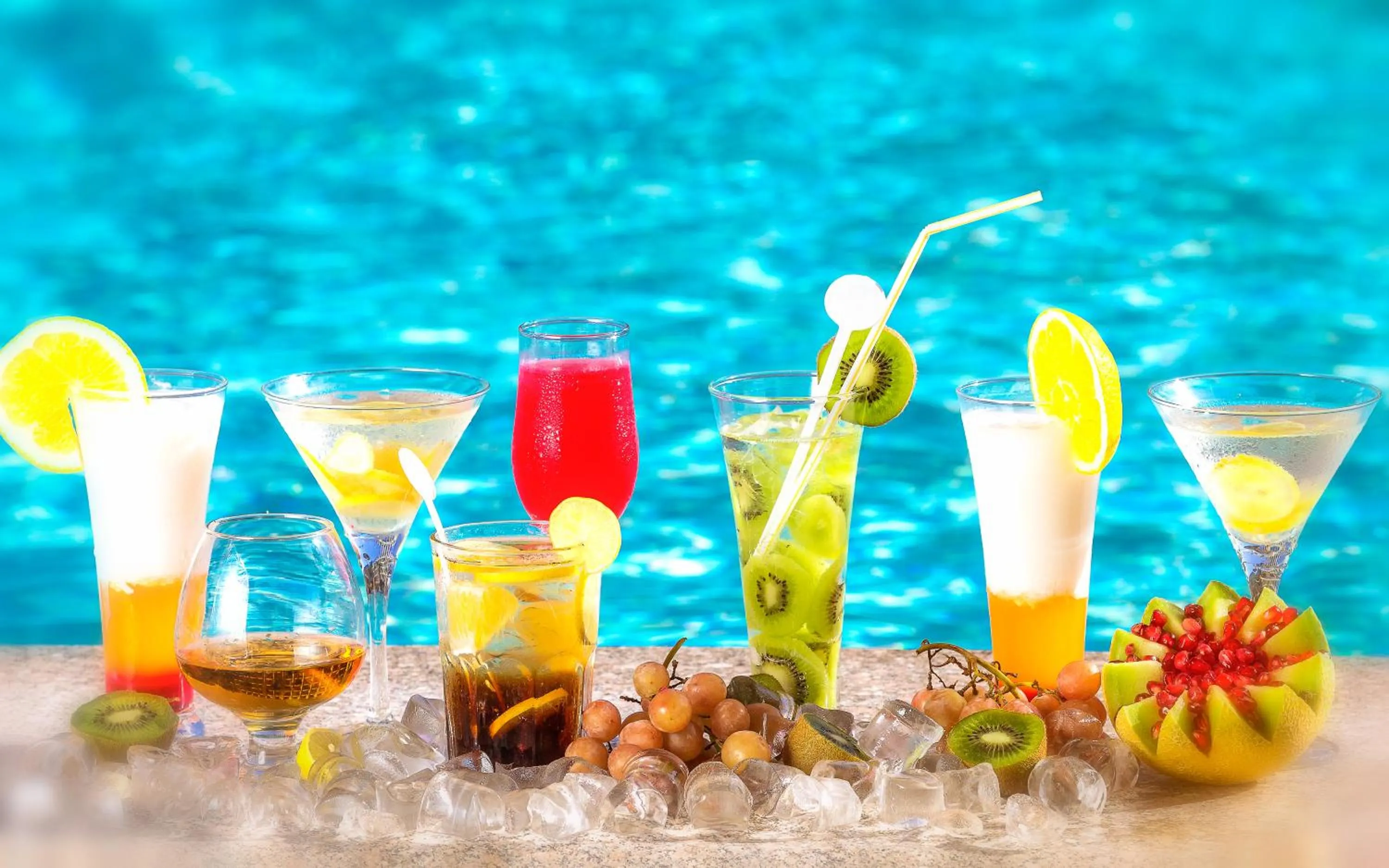 Swimming pool in Hawaii Le Jardin Aqua Resort - Families and Couples Only