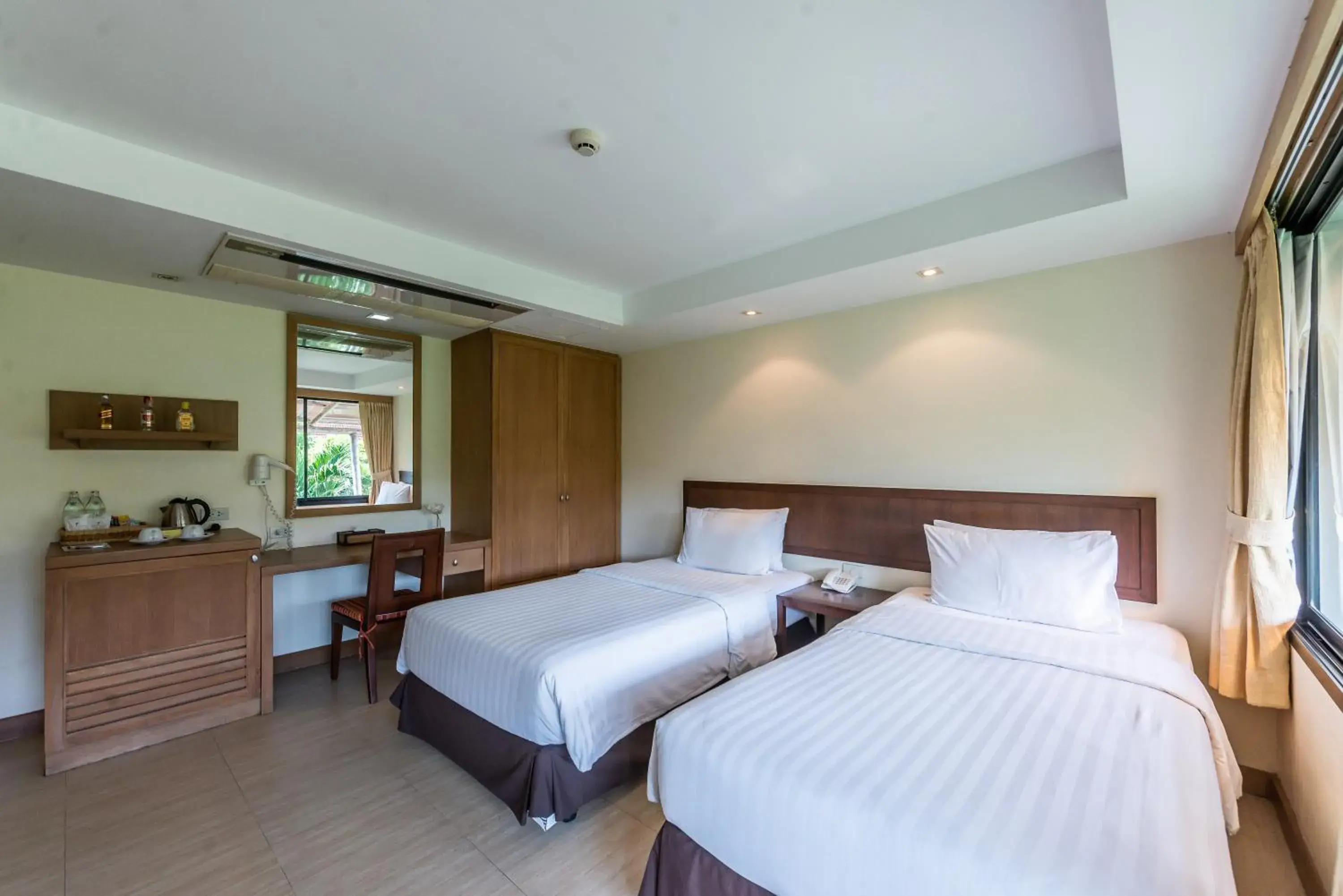 Cabana Superior Double or Twin room in Hotel Tropicana Pattaya Cabana Superior Double or Twin room in Hotel Tropicana Pattaya