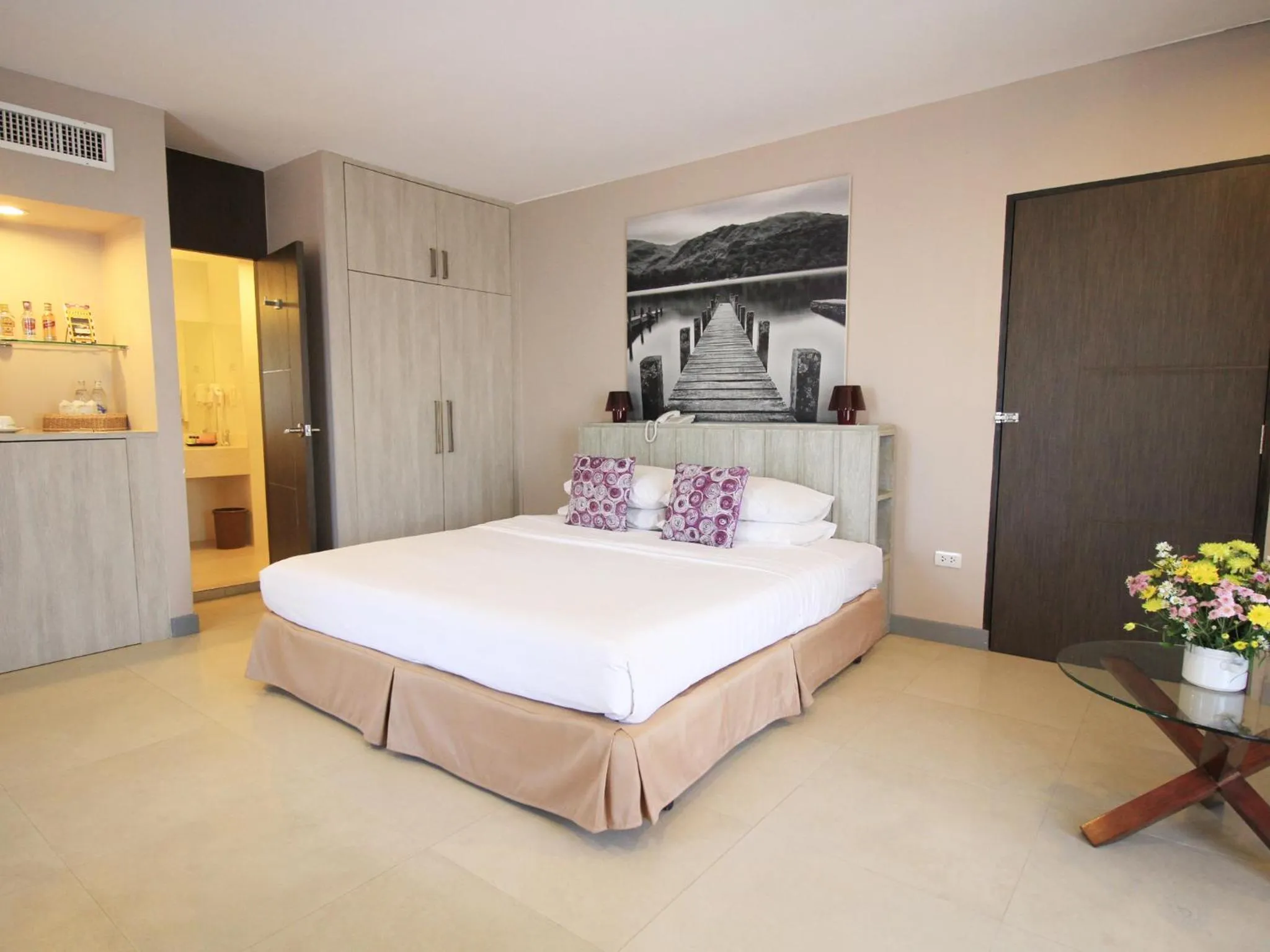 Premier Double or Twin Room - Main Wing in Hotel Tropicana Pattaya
