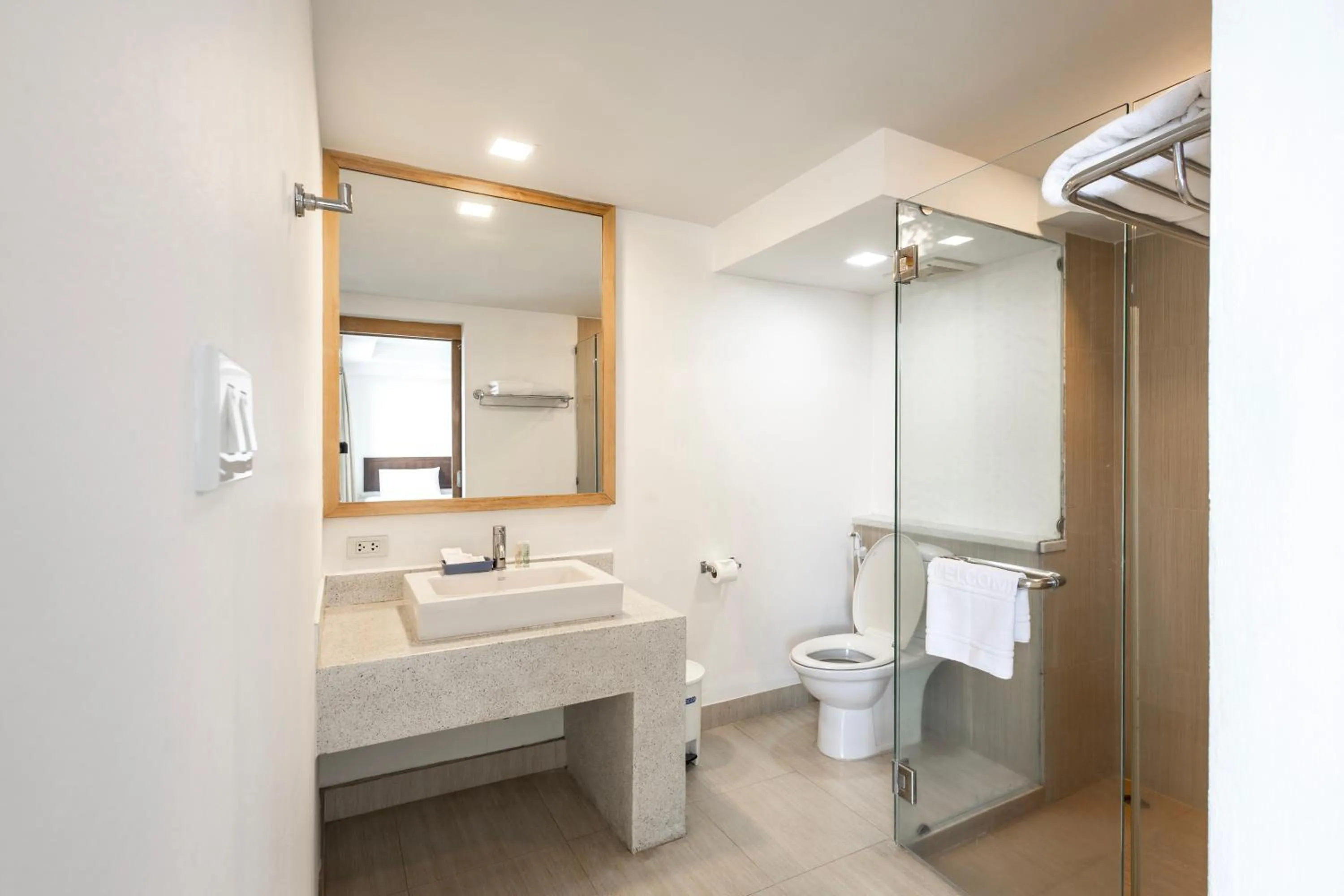 Shower in Hotel Tropicana Pattaya